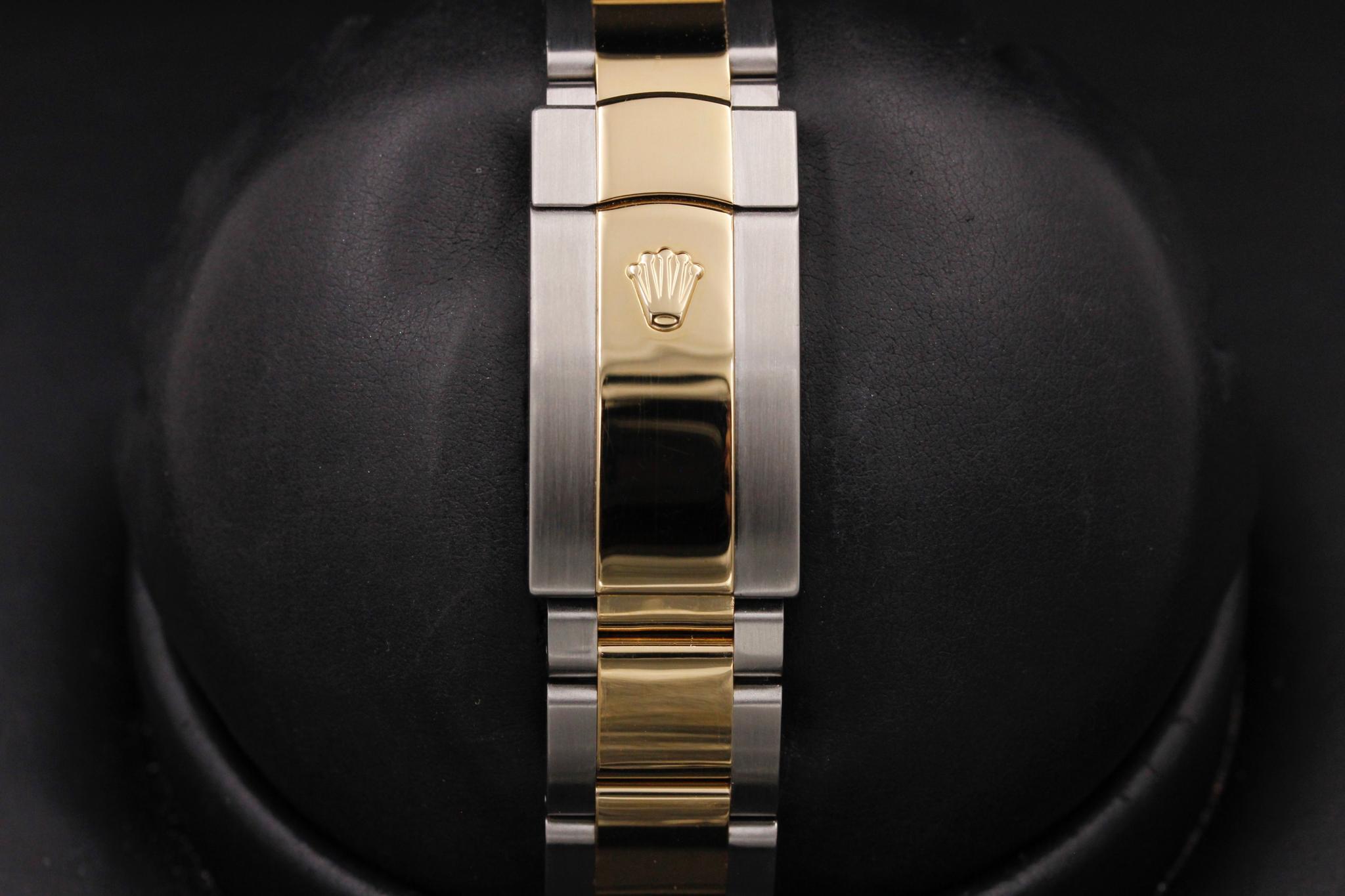 Watch Image 8