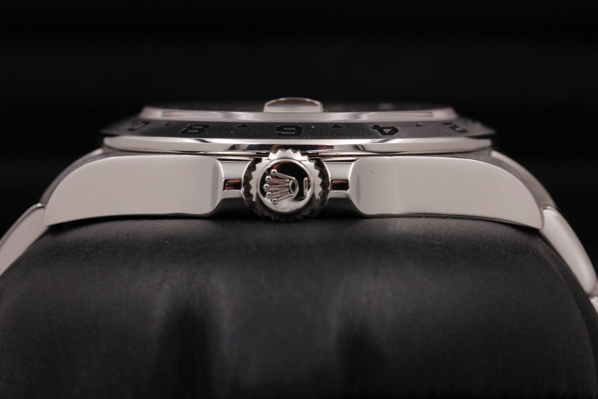 Watch Image 3