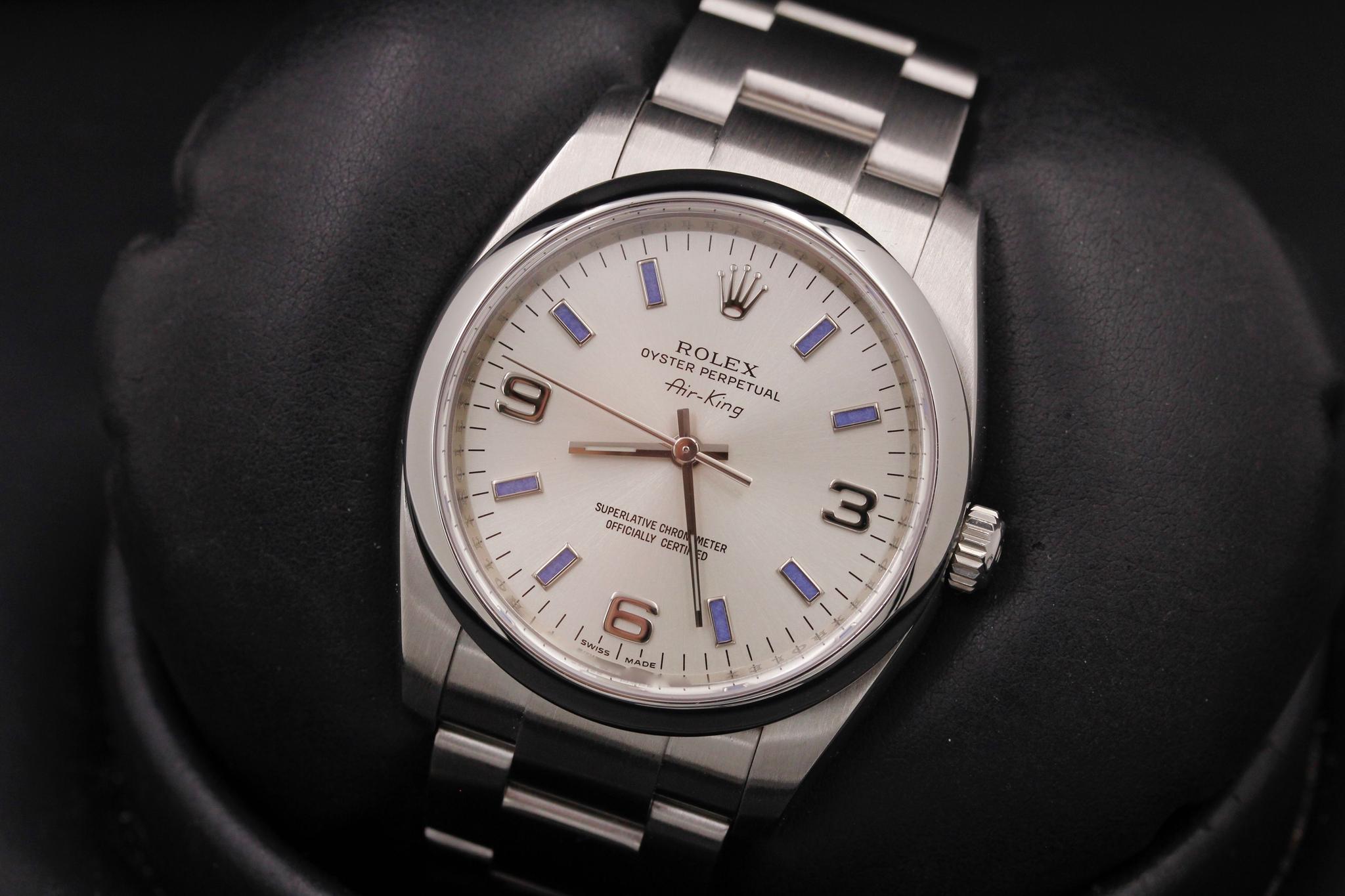 Watch Image 10