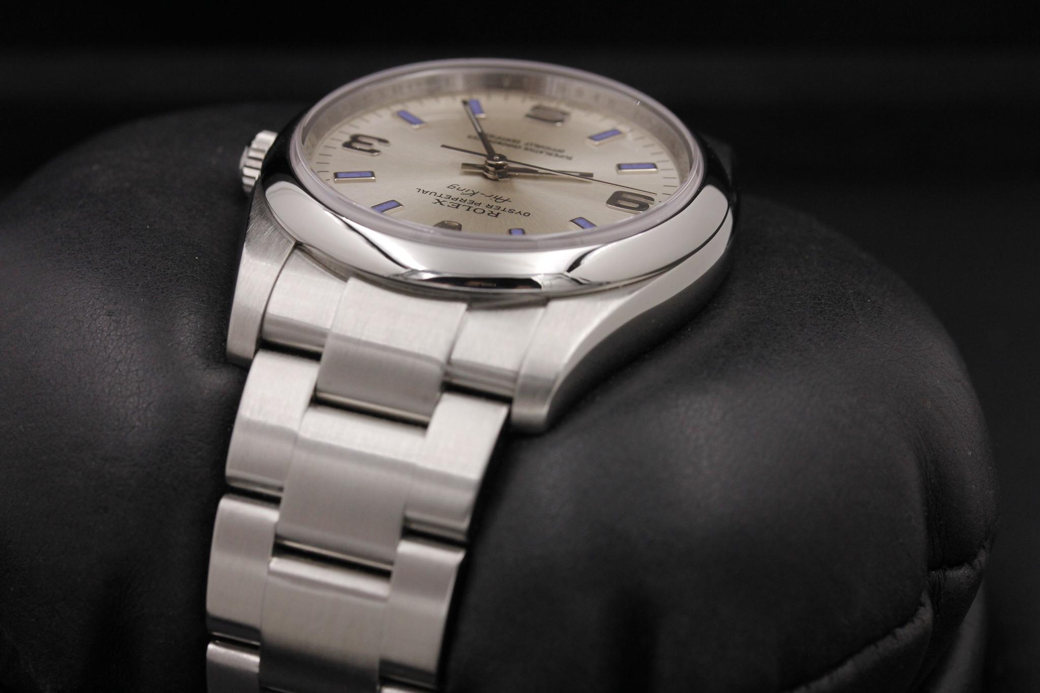 Watch Image 5