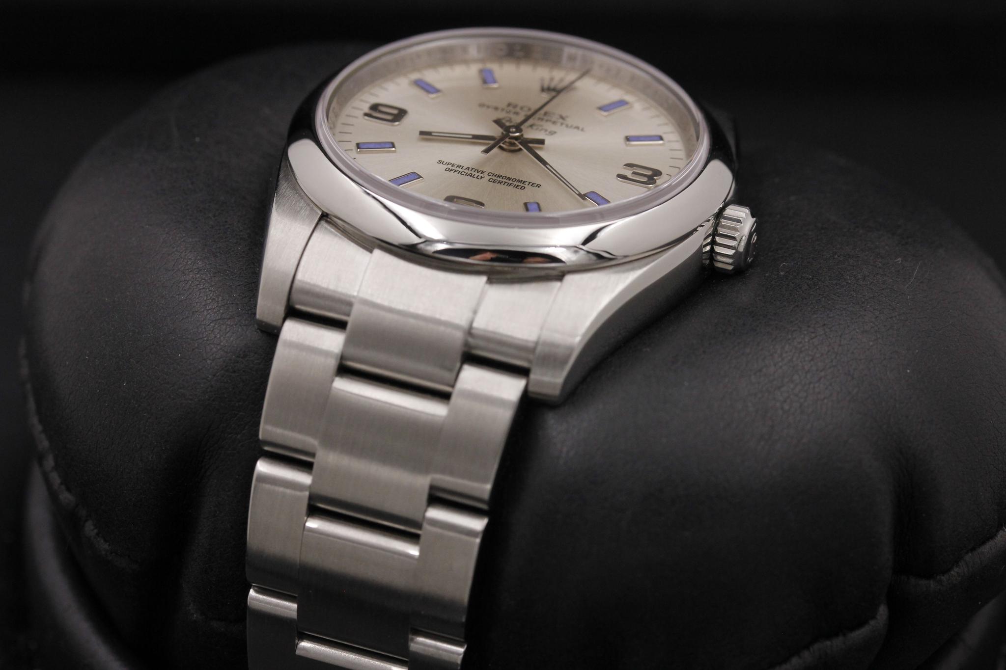 Watch Image 2