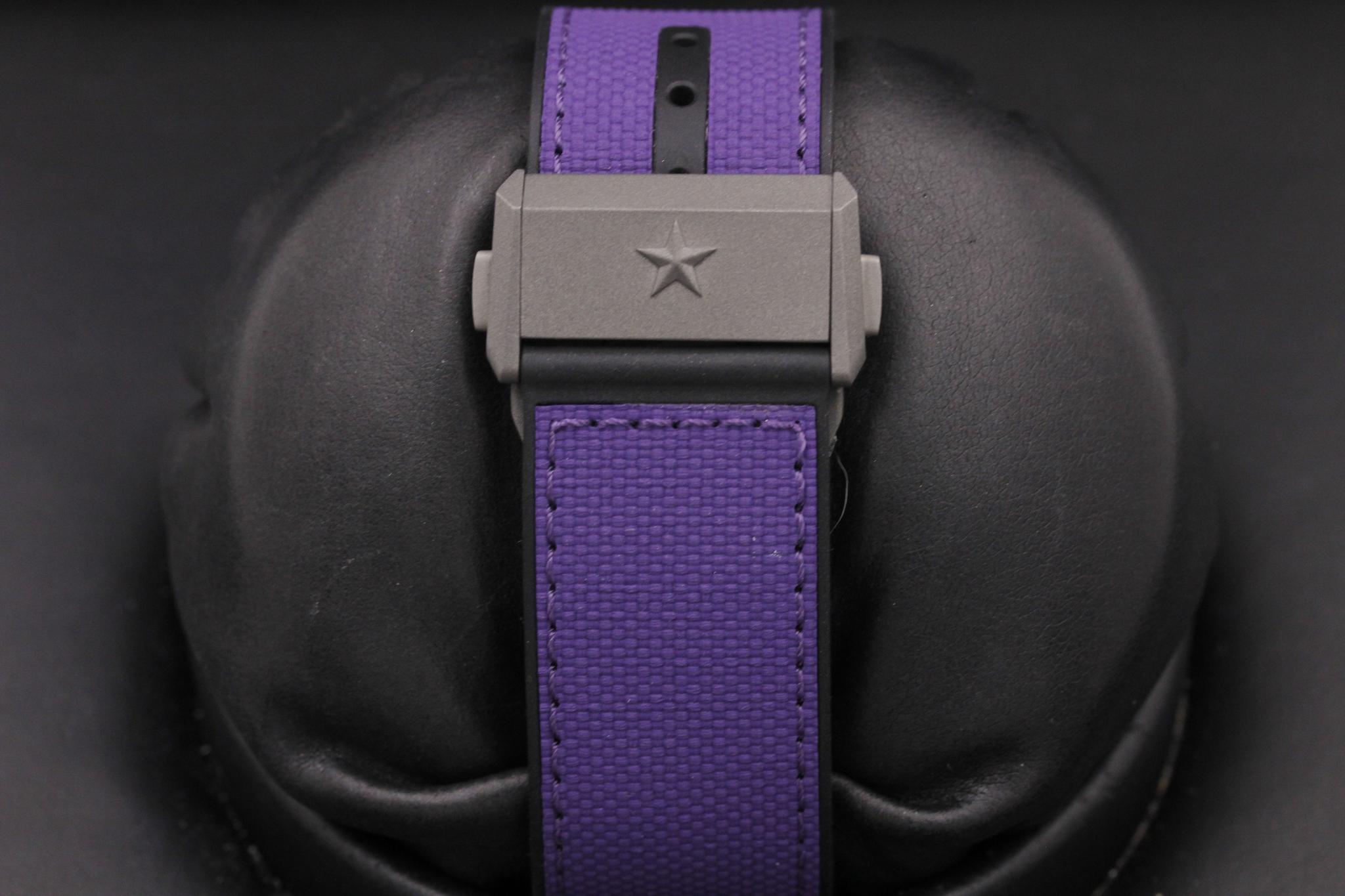 Watch Image 8
