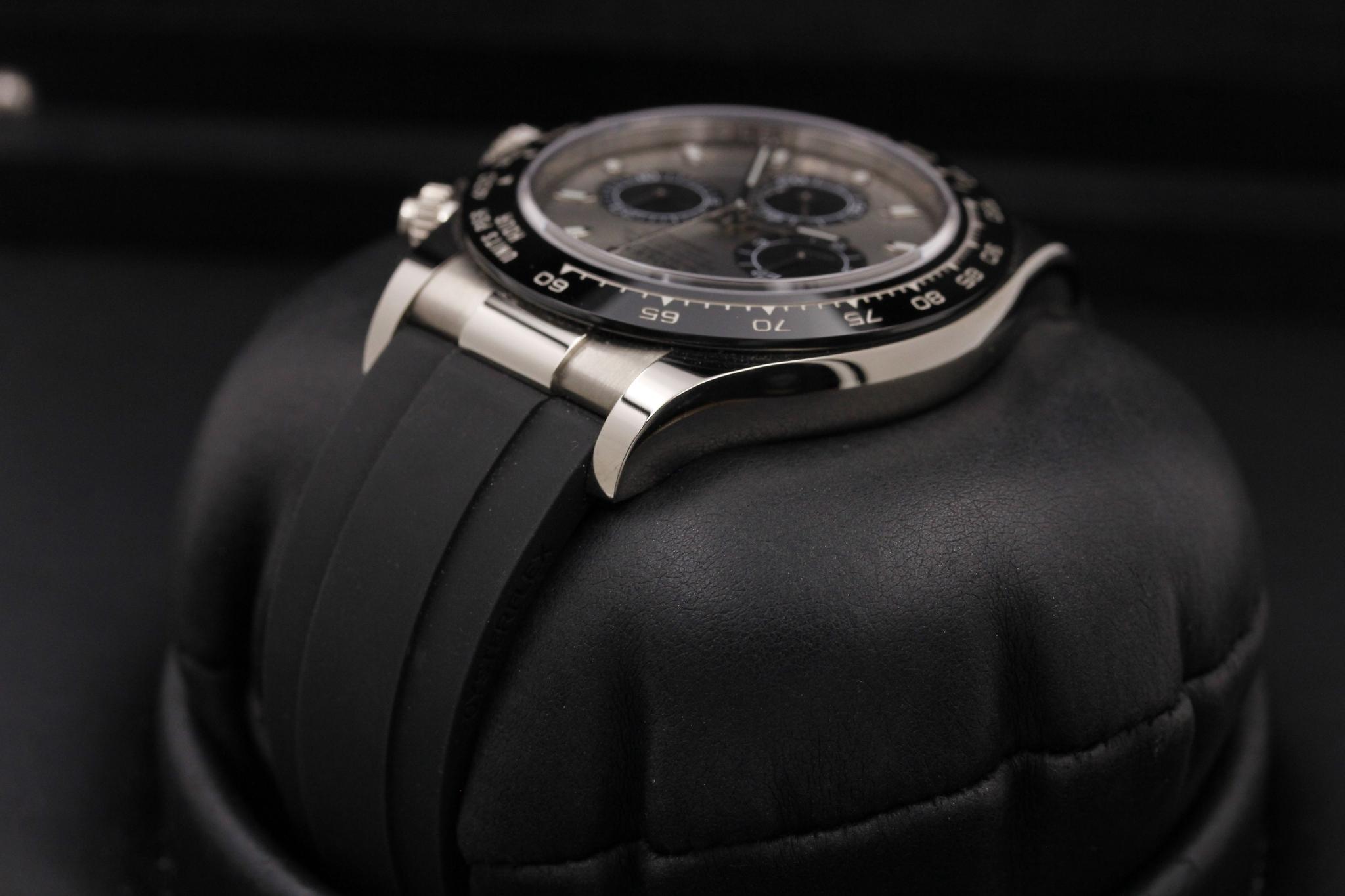 Watch Image 5