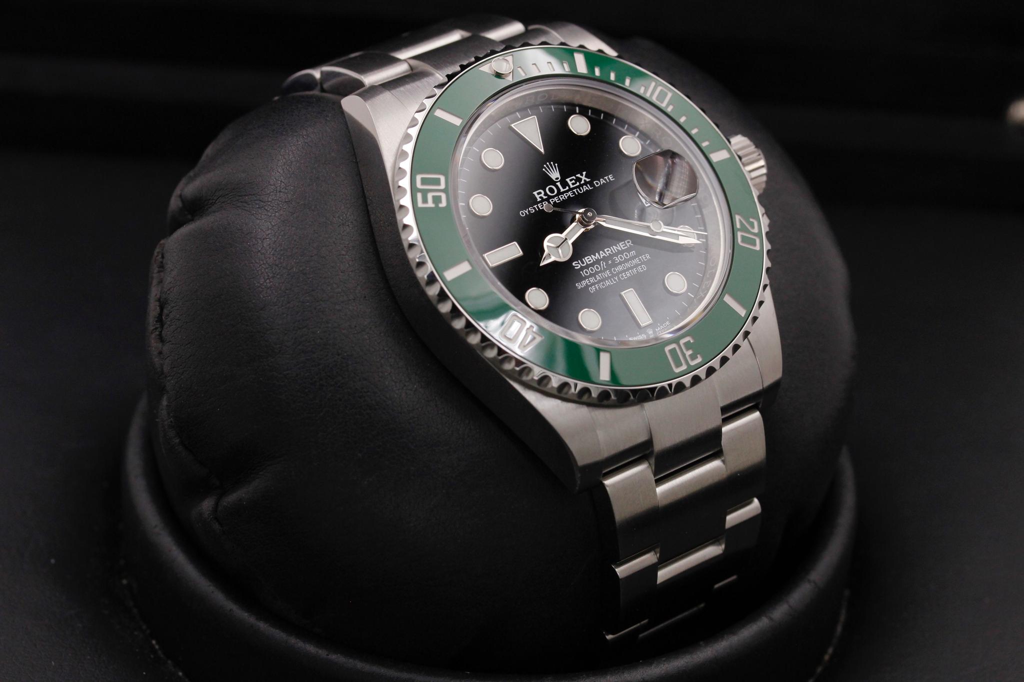 Watch Image 10