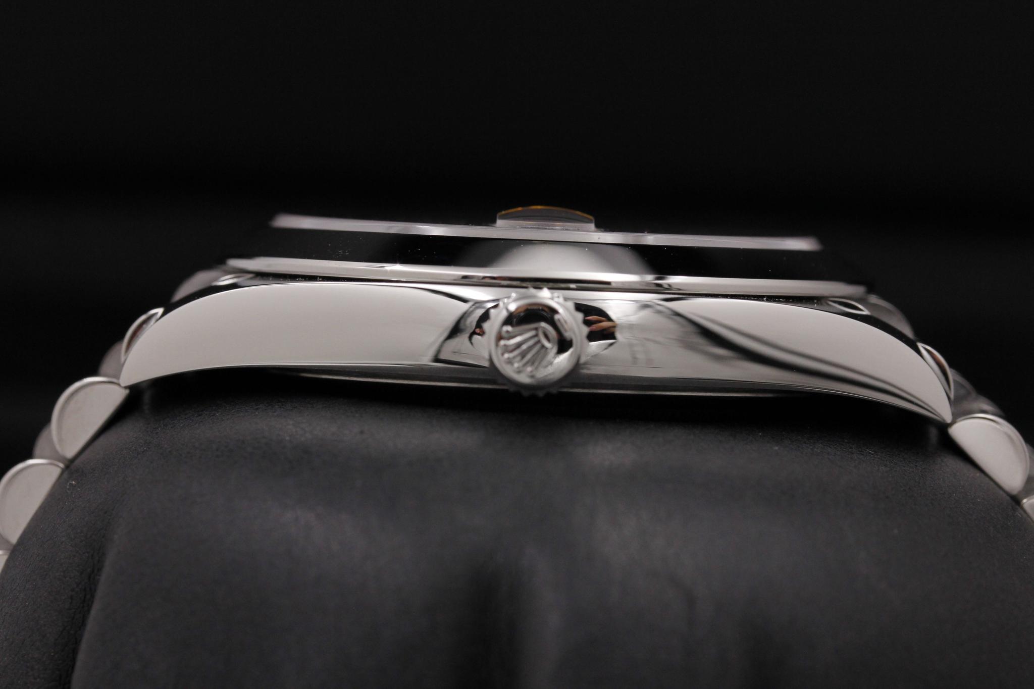 Watch Image 3