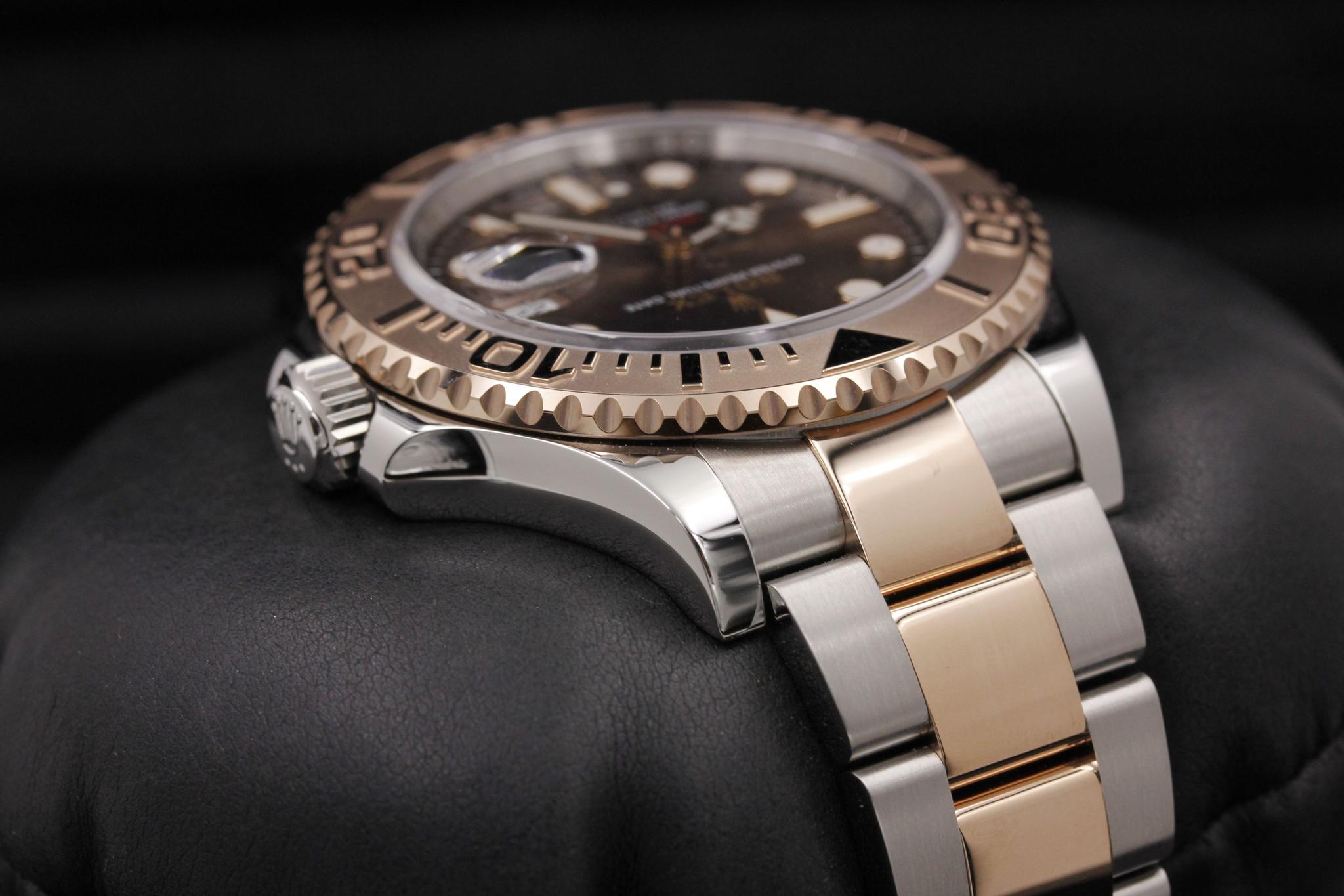 Watch Image 4