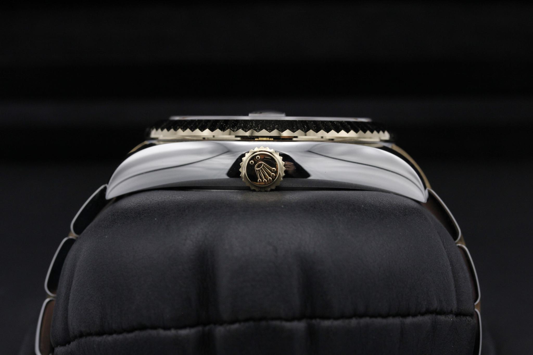 Watch Image 3