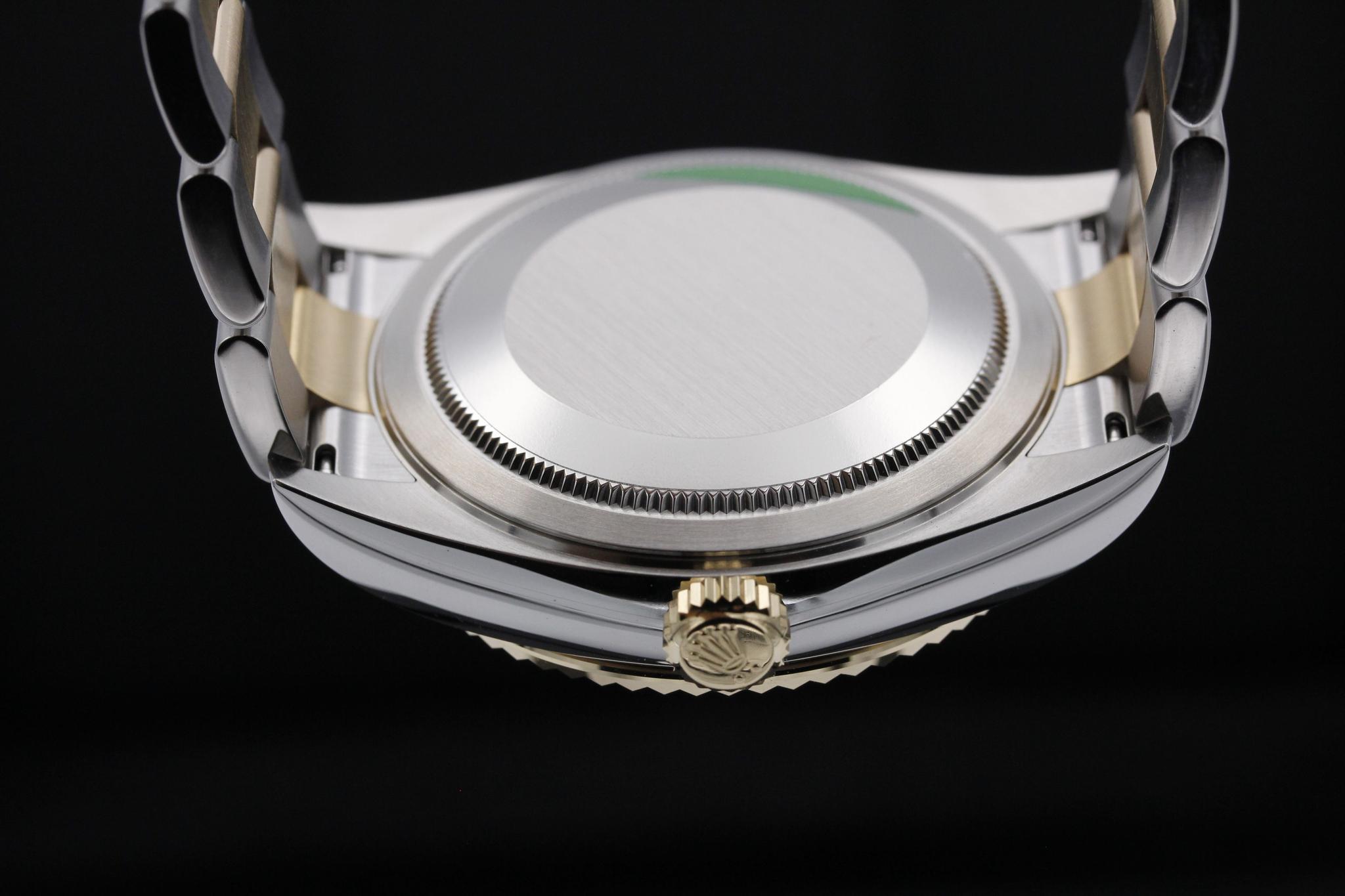 Watch Image 7