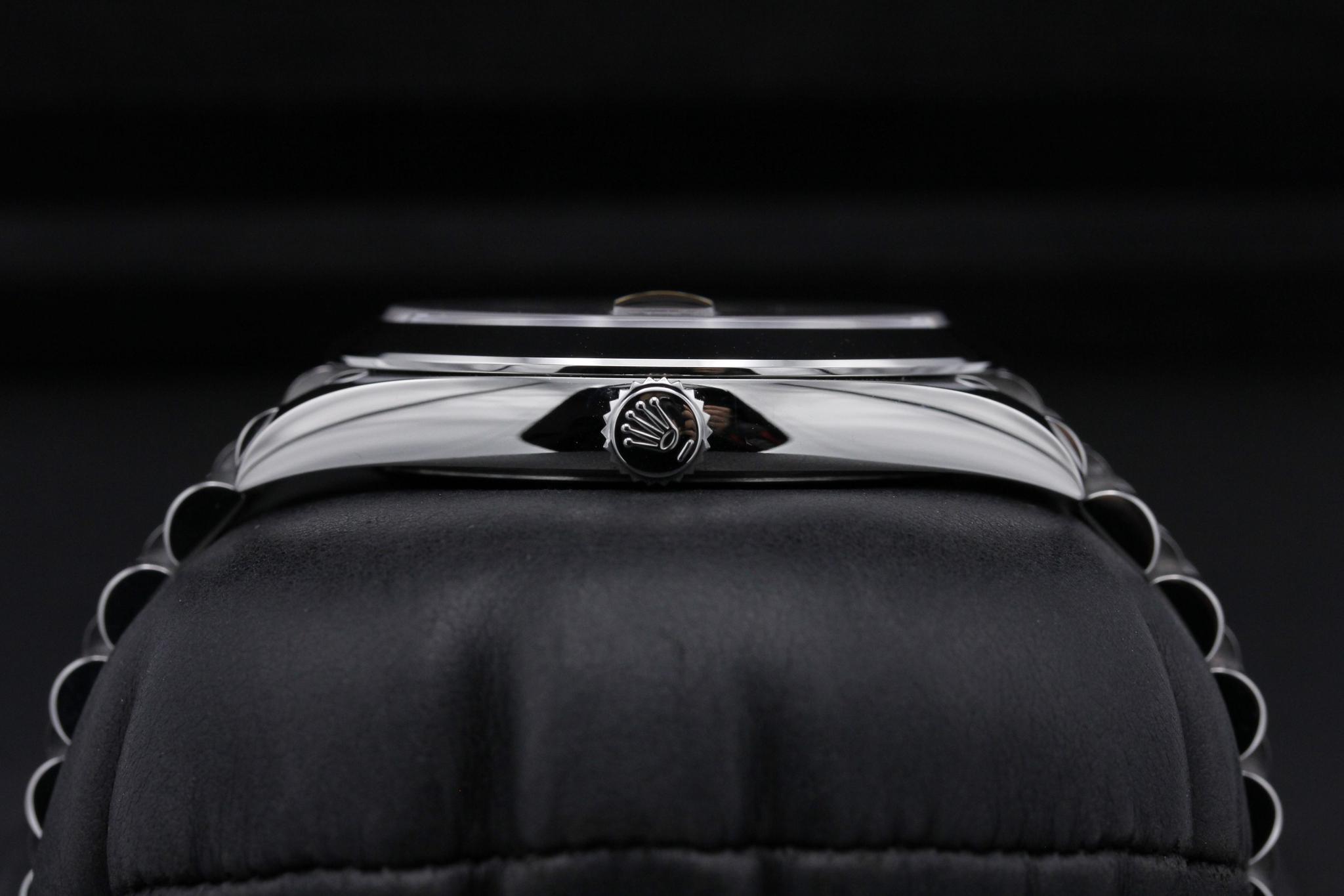 Watch Image 3