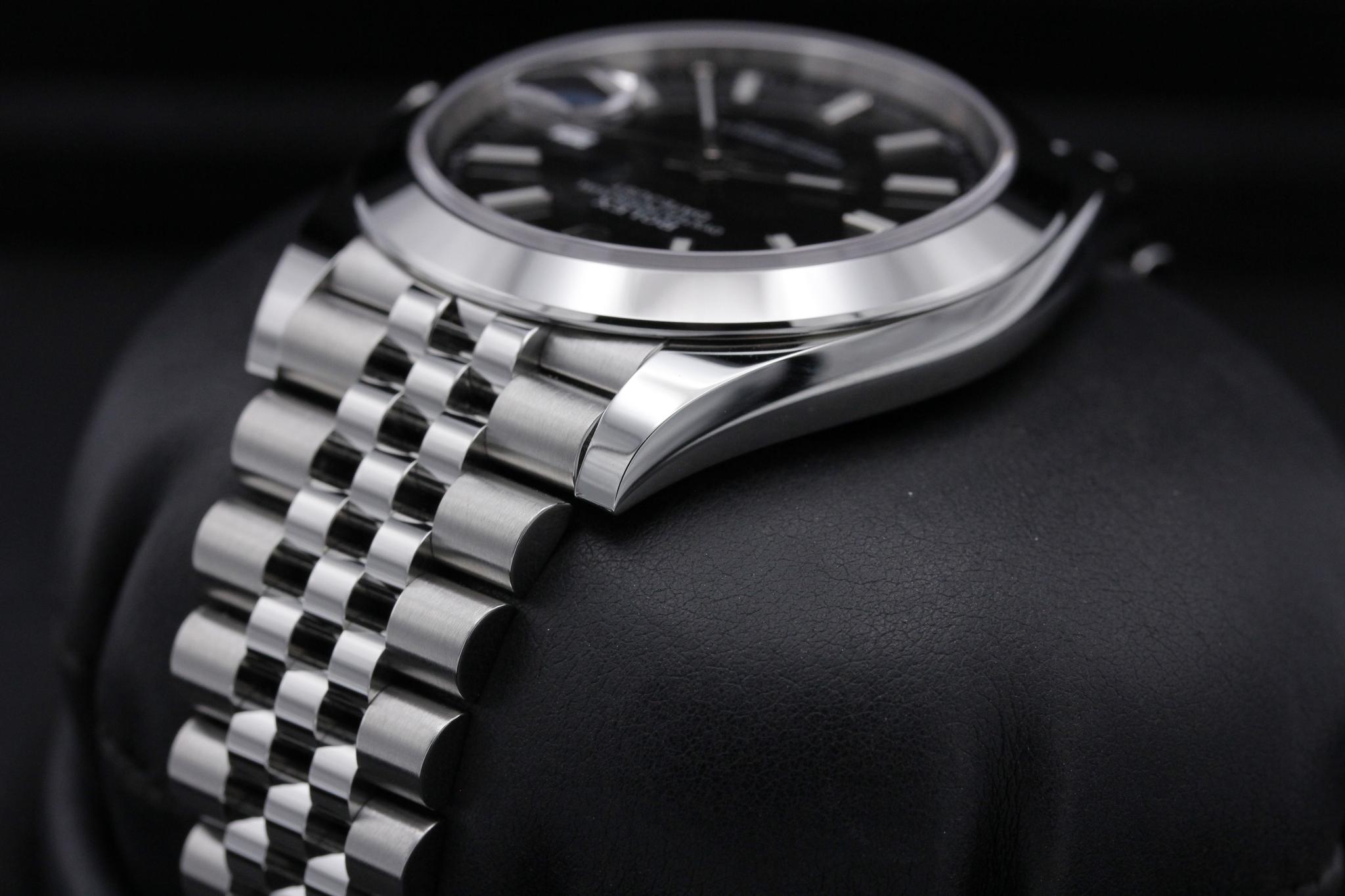 Watch Image 5