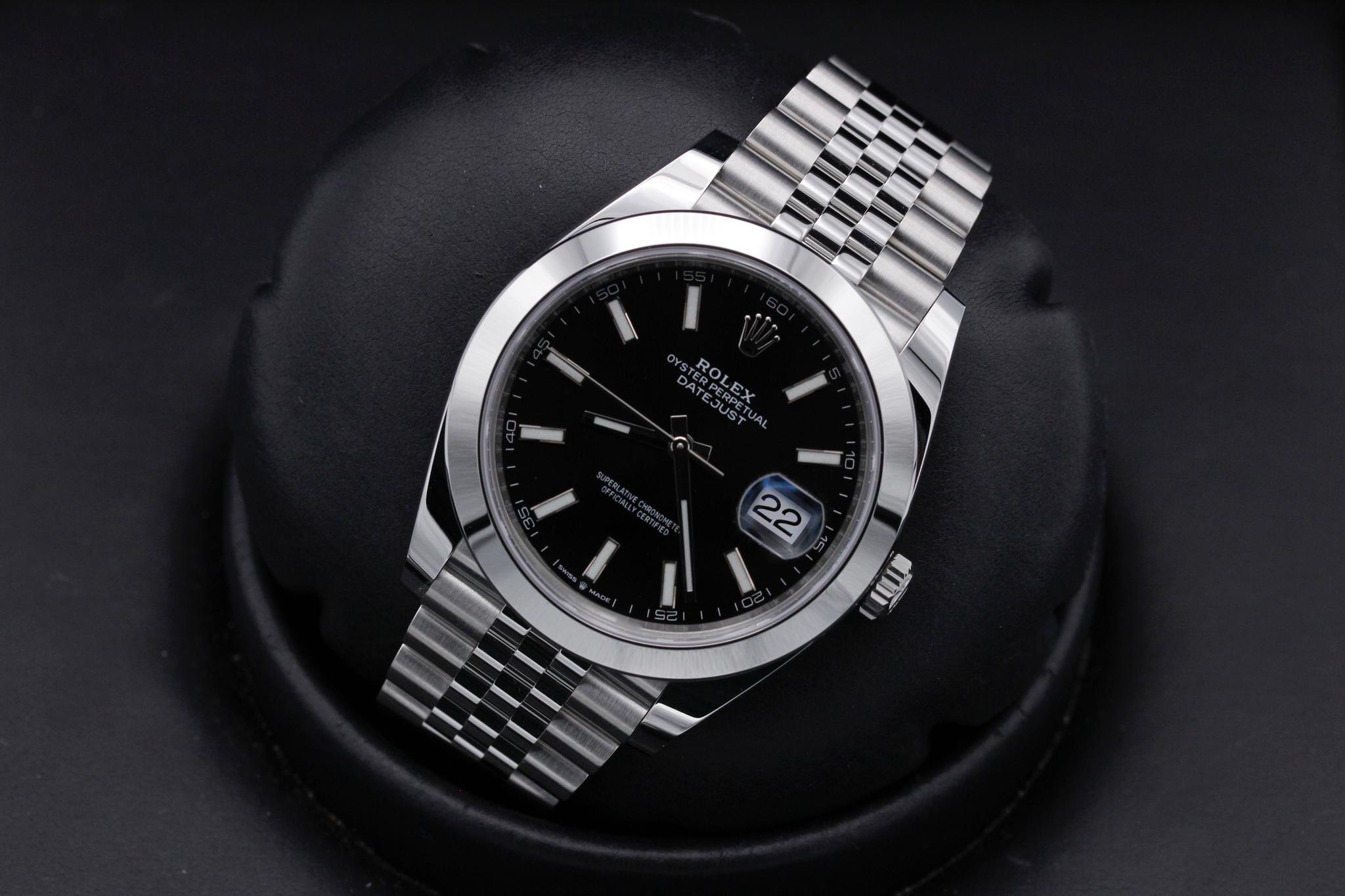 Watch Image 9