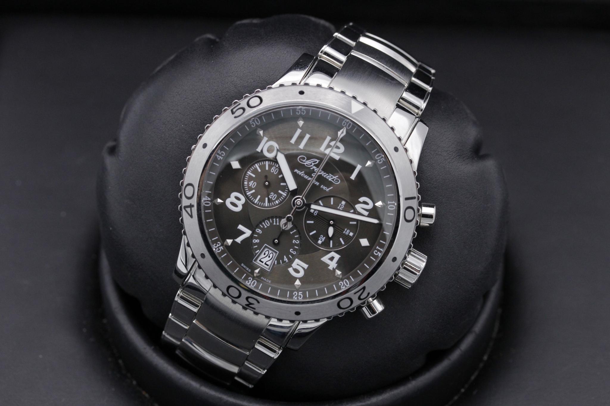 Watch Image 10