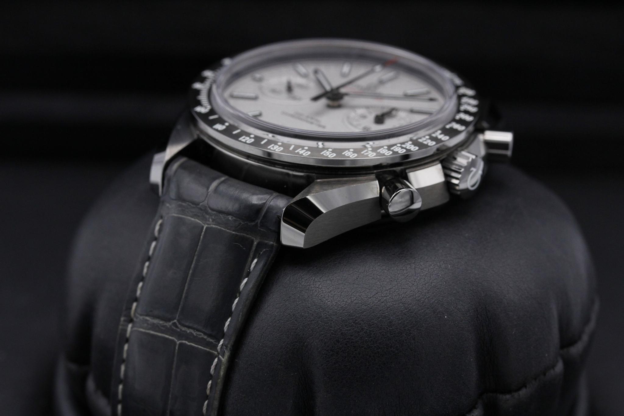 Watch Image 2