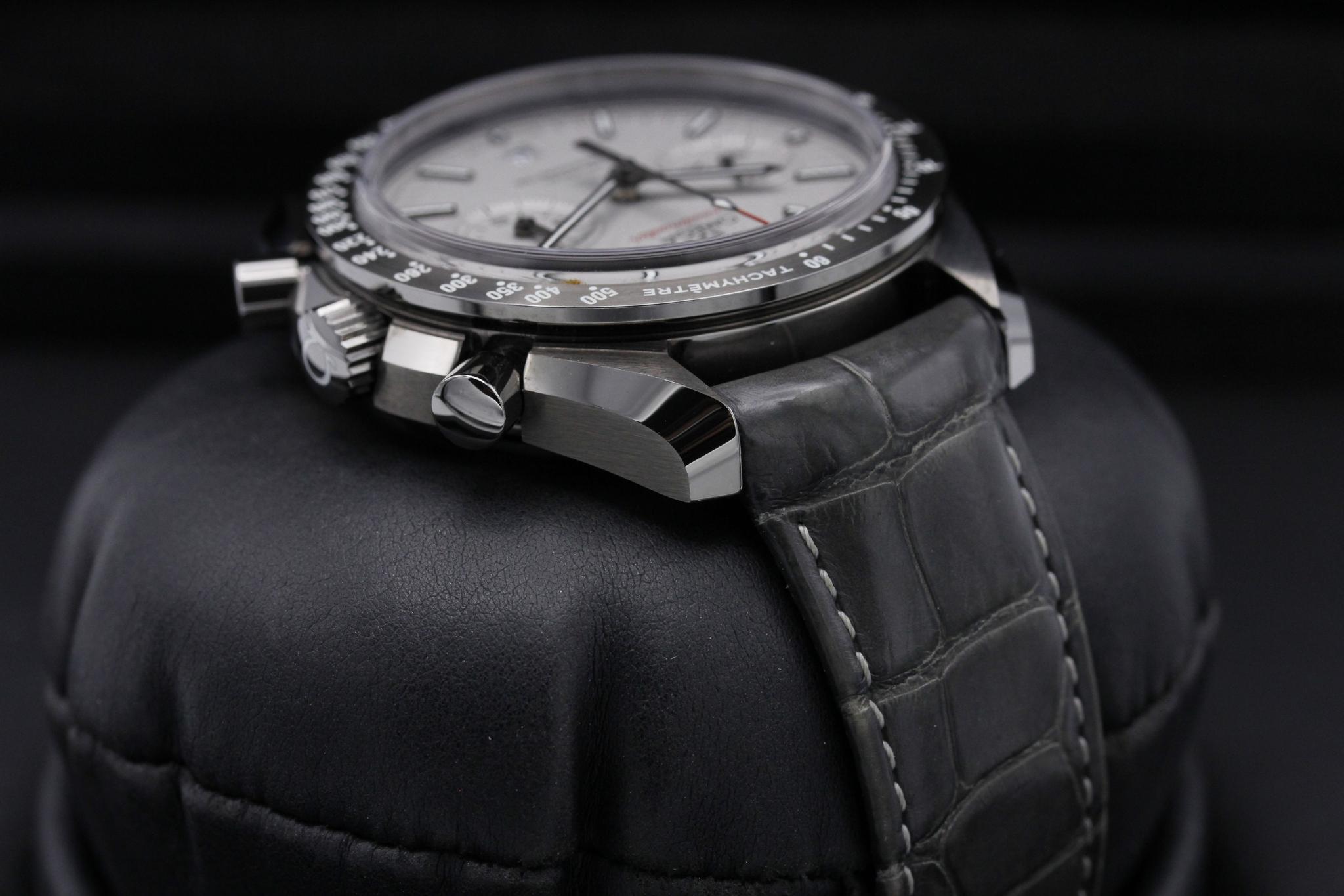 Watch Image 4