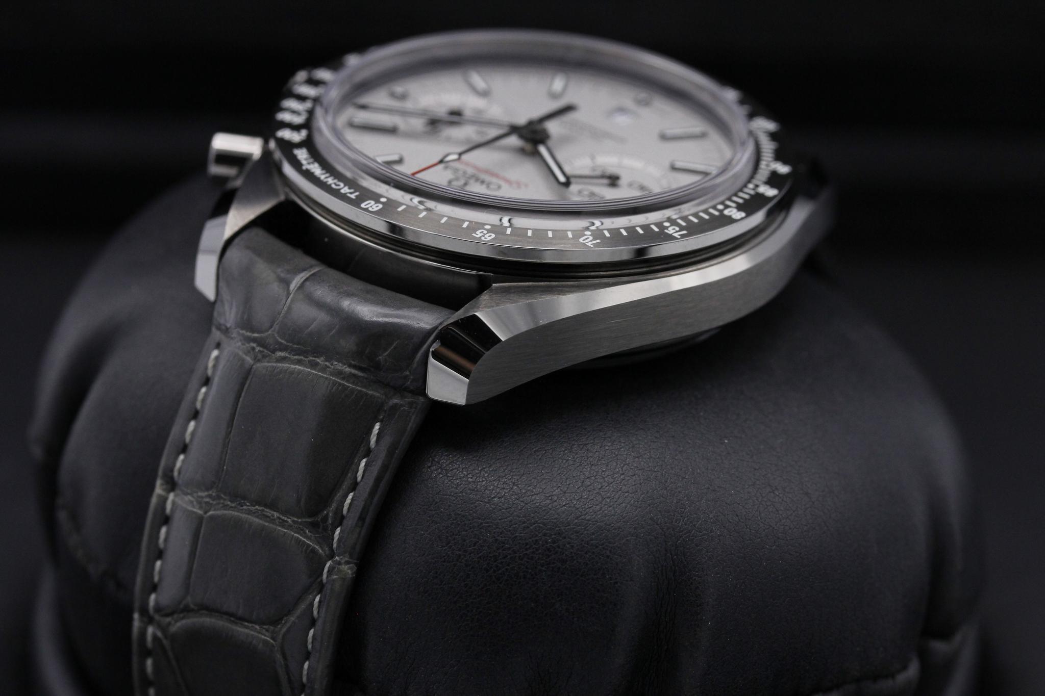 Watch Image 5