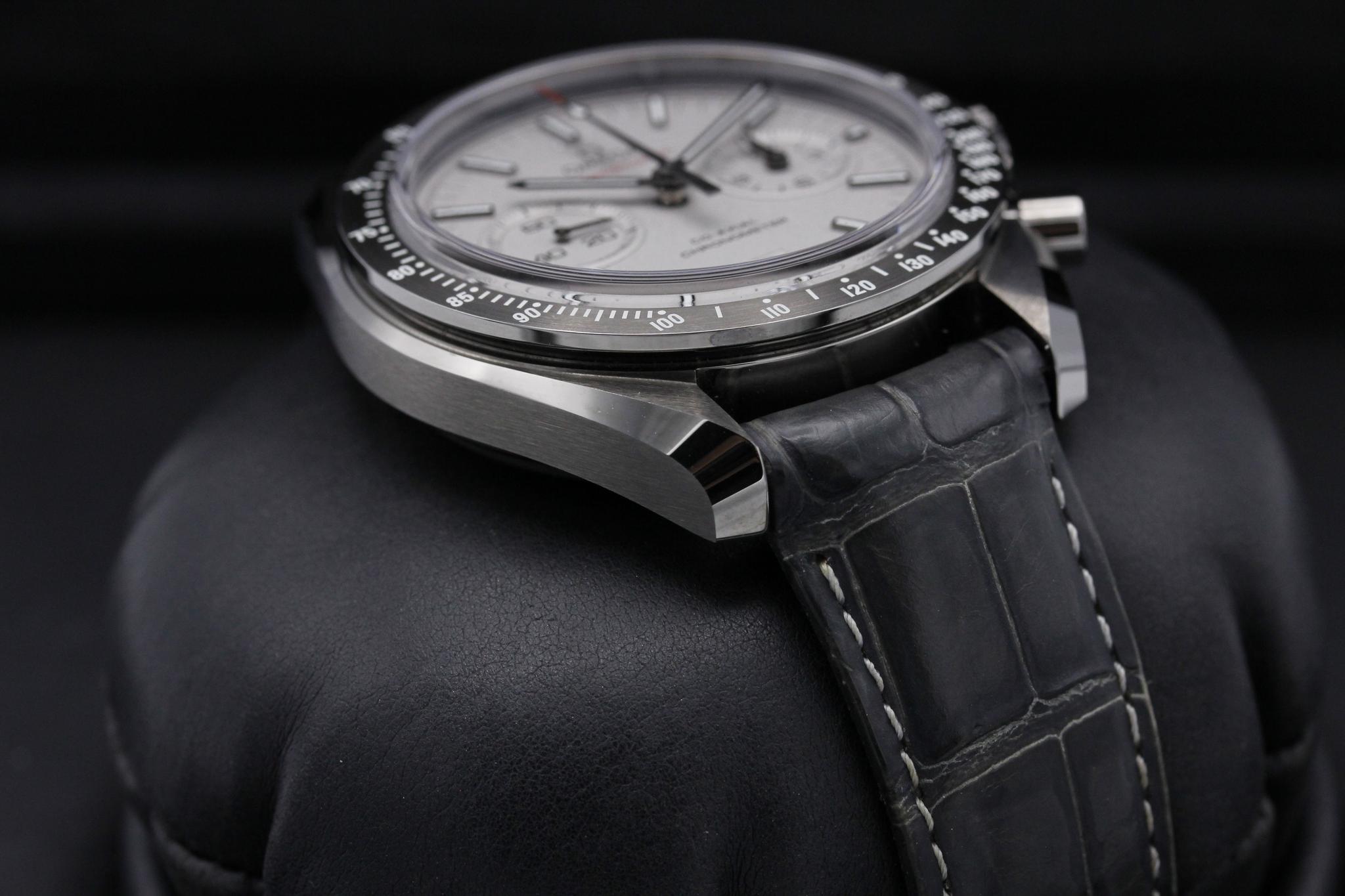 Watch Image 6