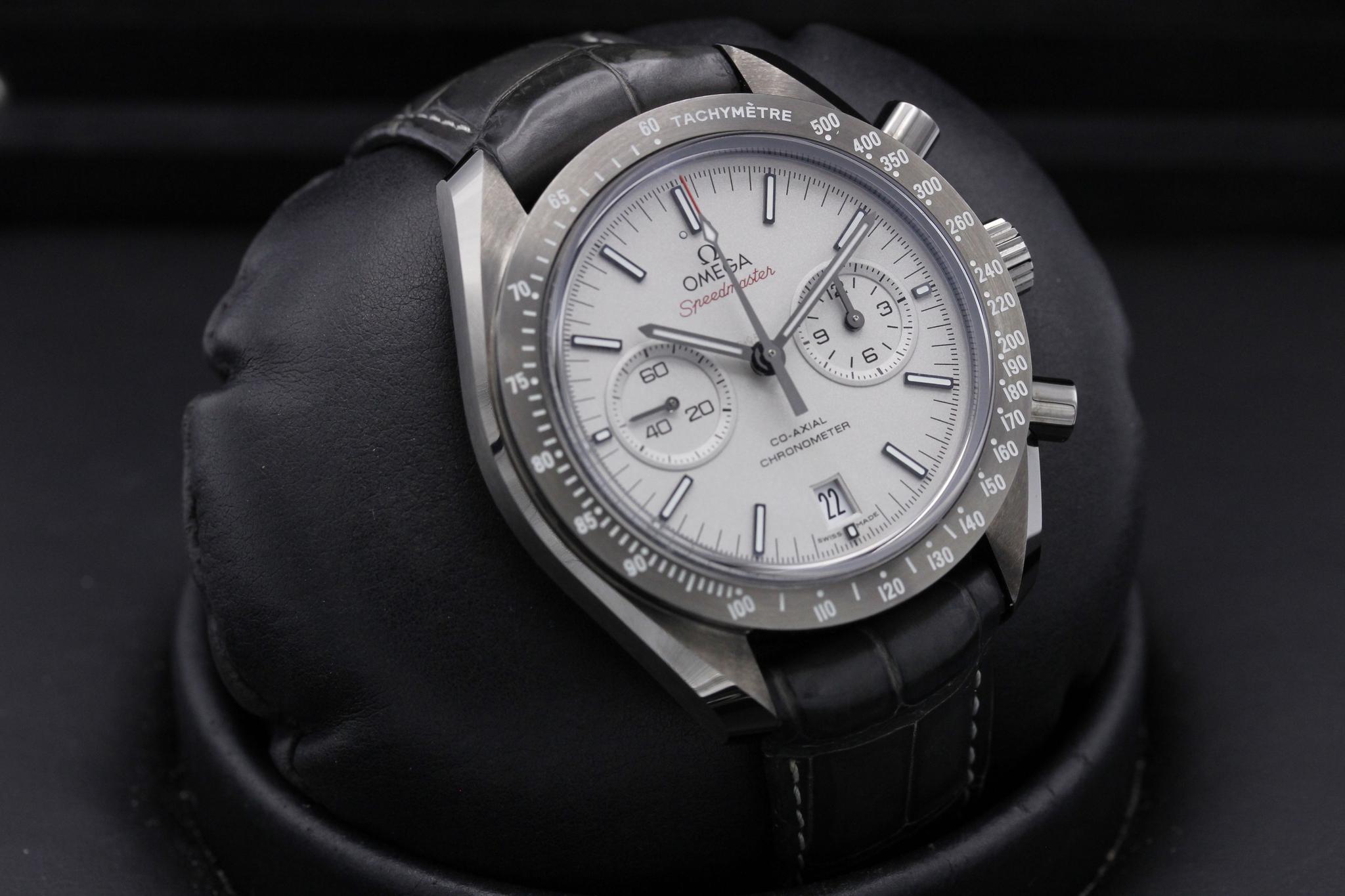 Watch Image 10