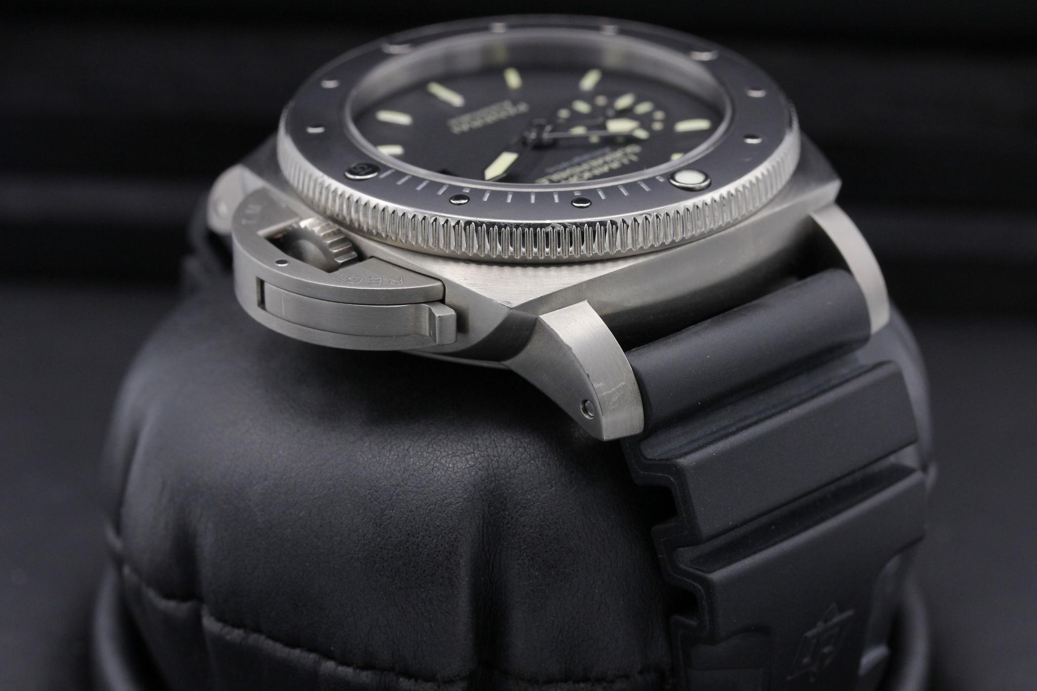 Watch Image 4