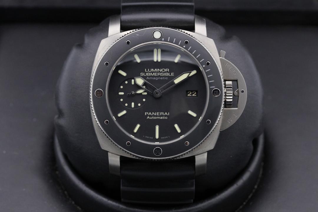 Panerai Submersible "Amagnetic" Pam 389