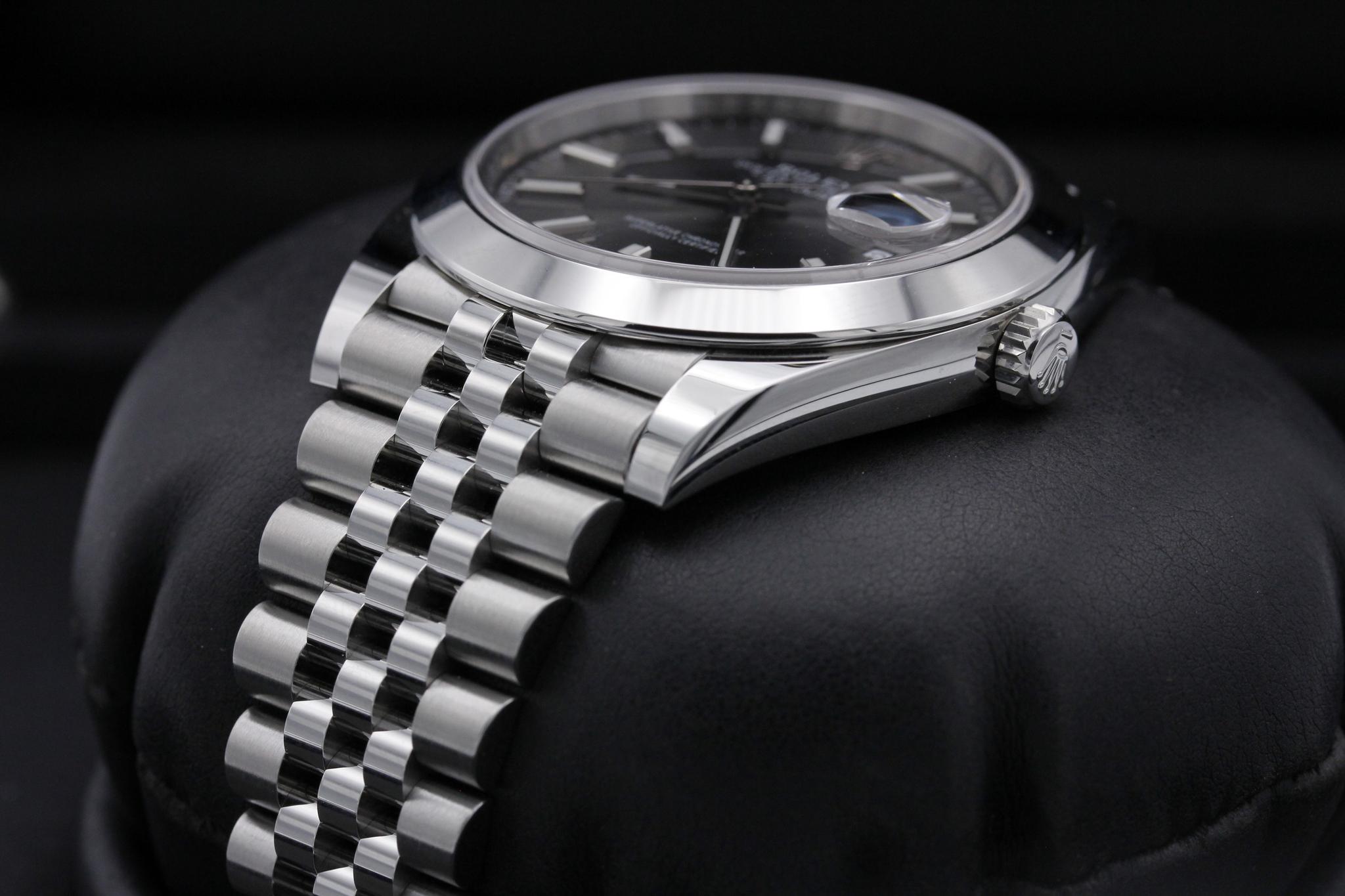 Watch Image 2