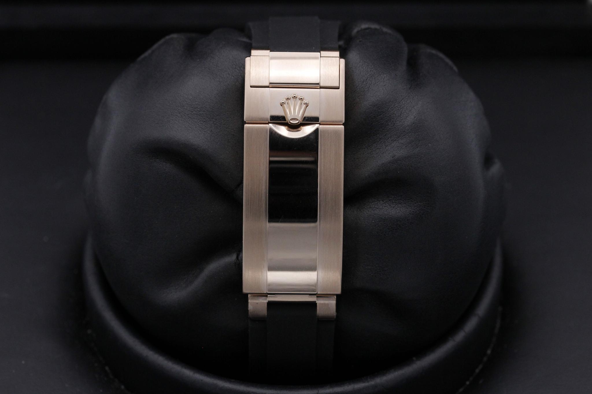 Watch Image 8