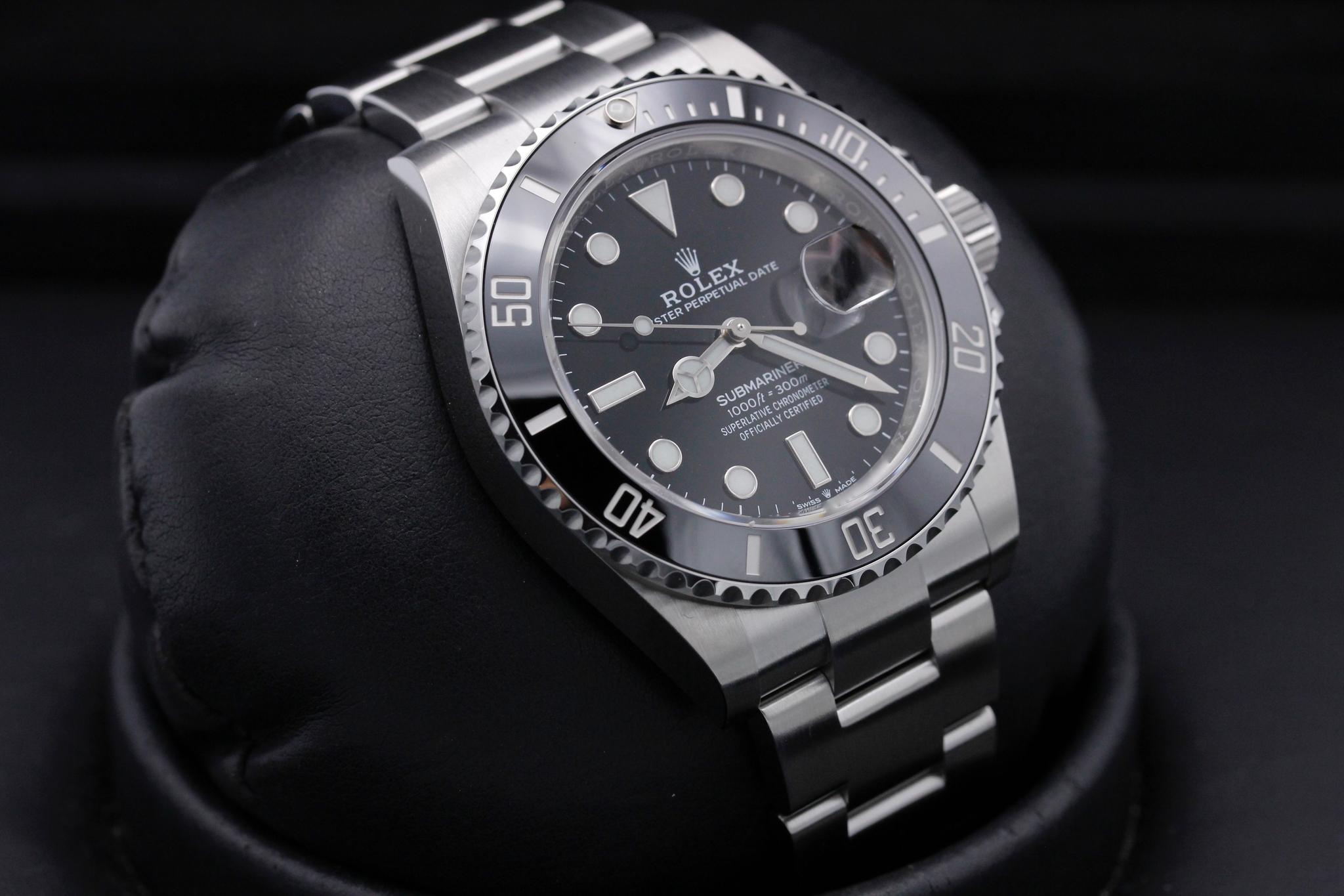 Watch Image 10