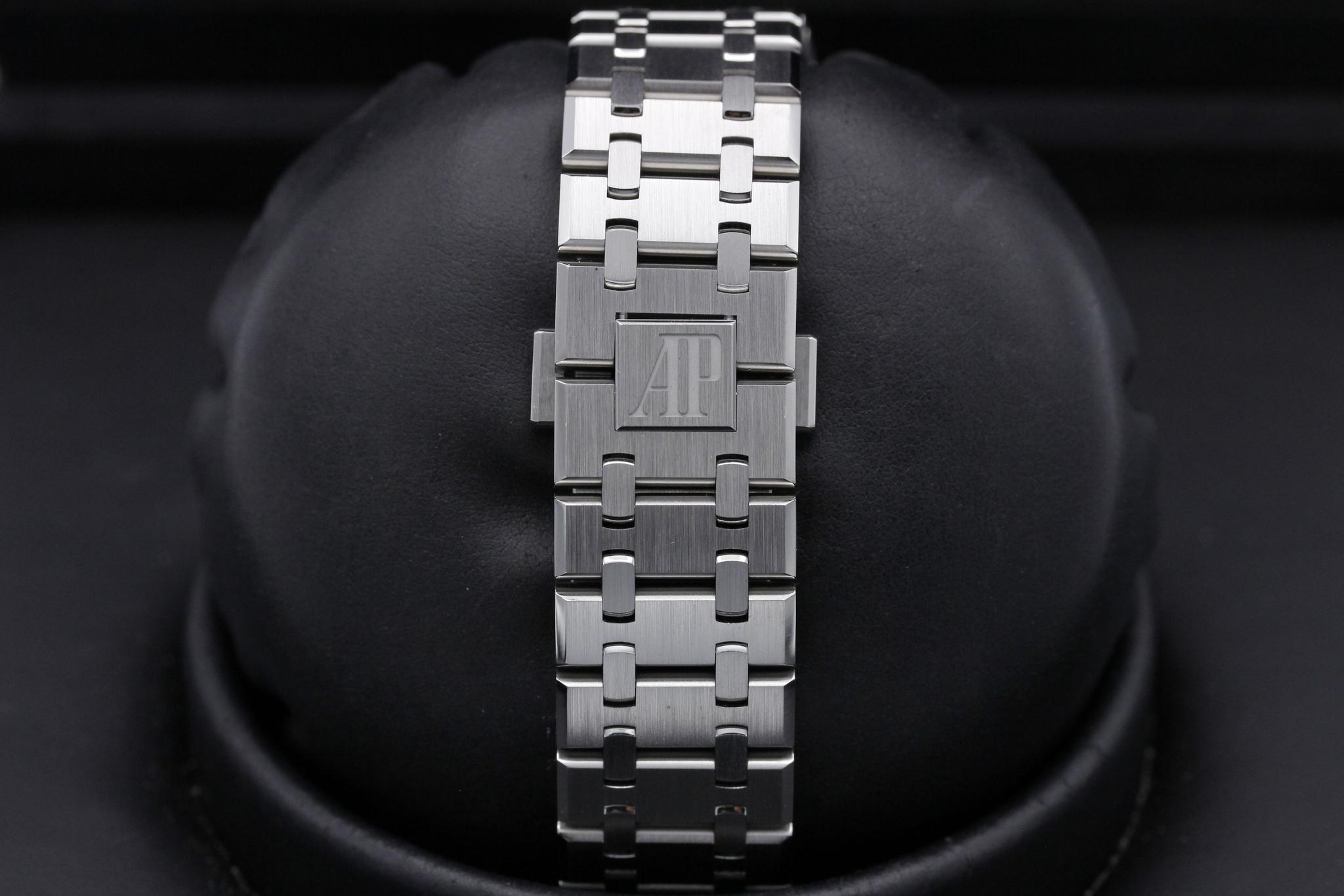 Watch Image 8