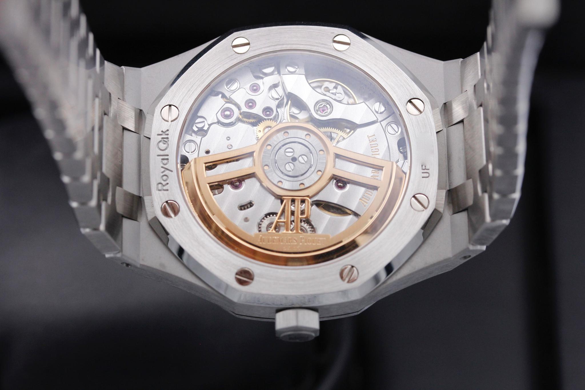 Watch Image 7