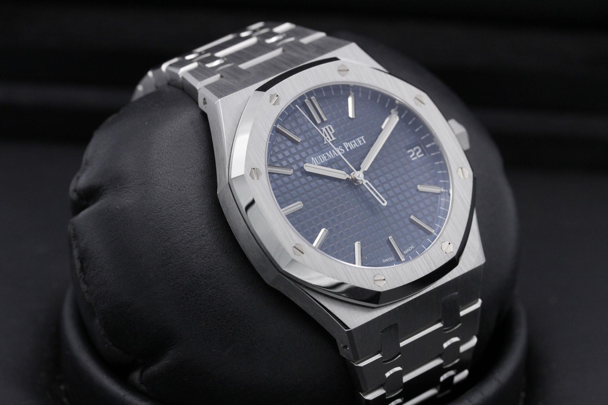 Watch Image 10
