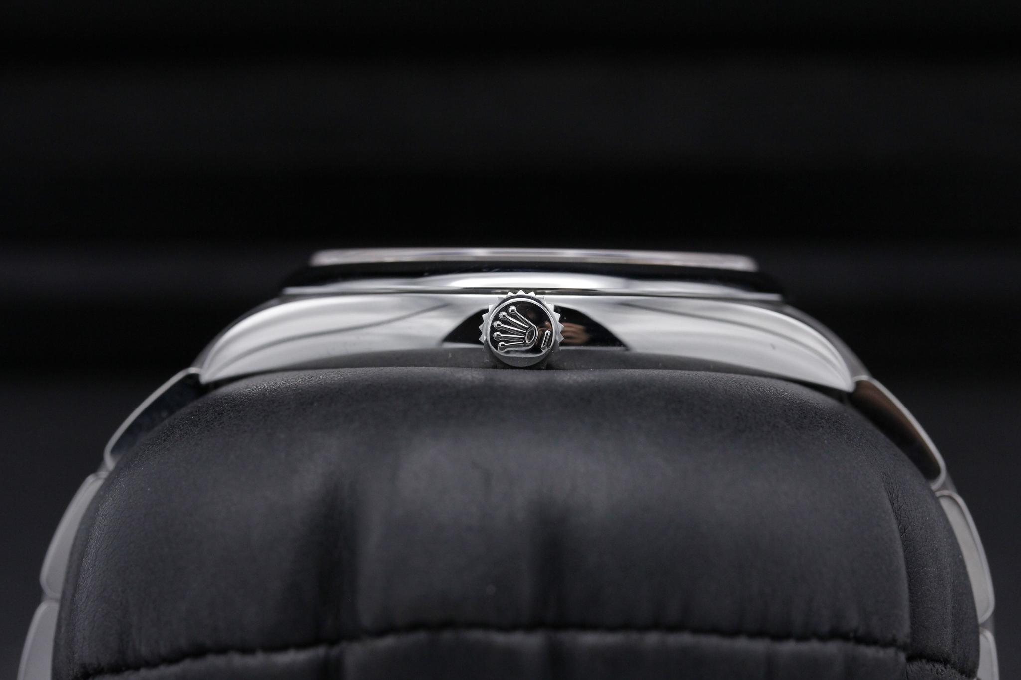 Watch Image 3