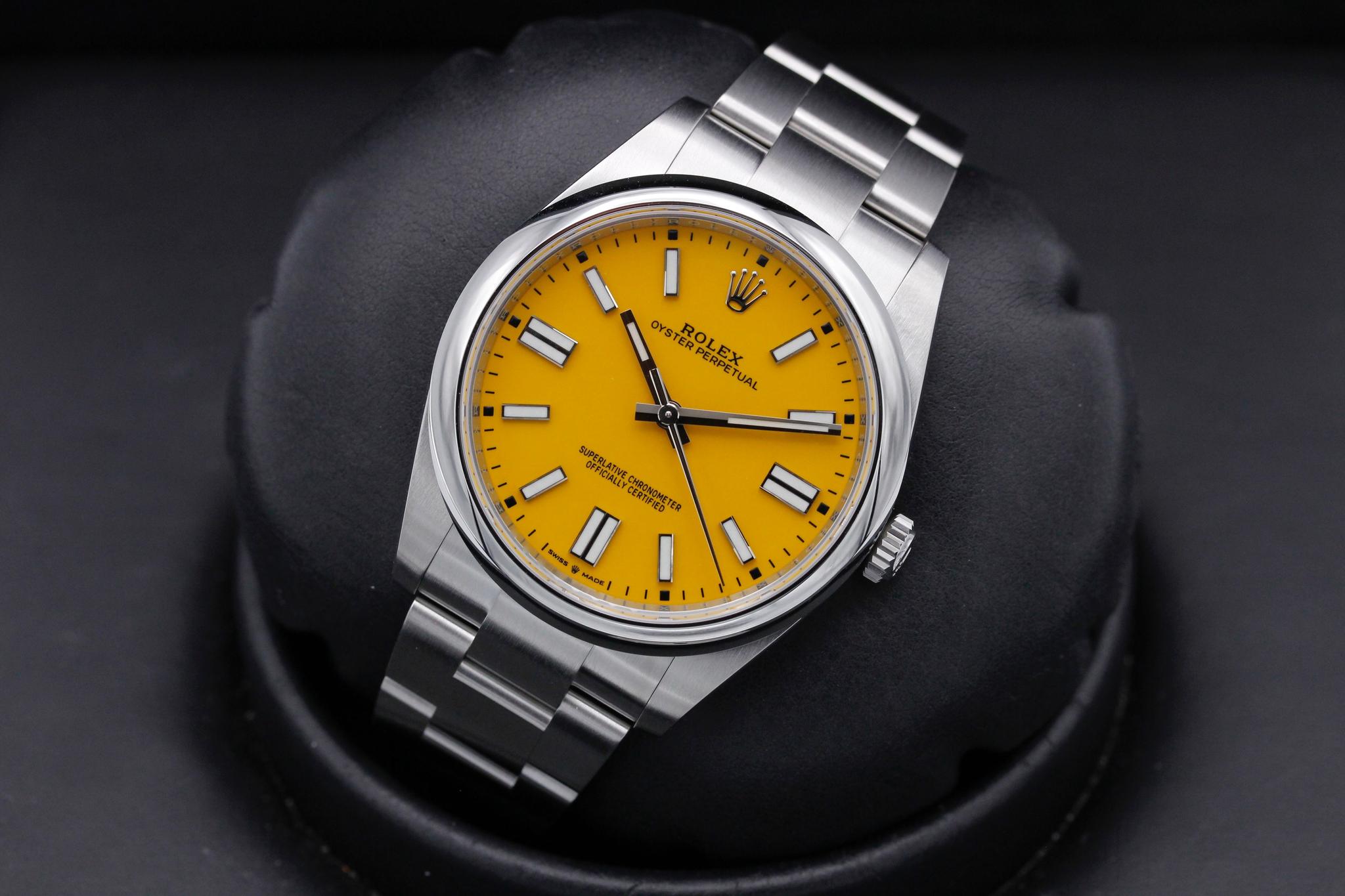 Watch Image 9