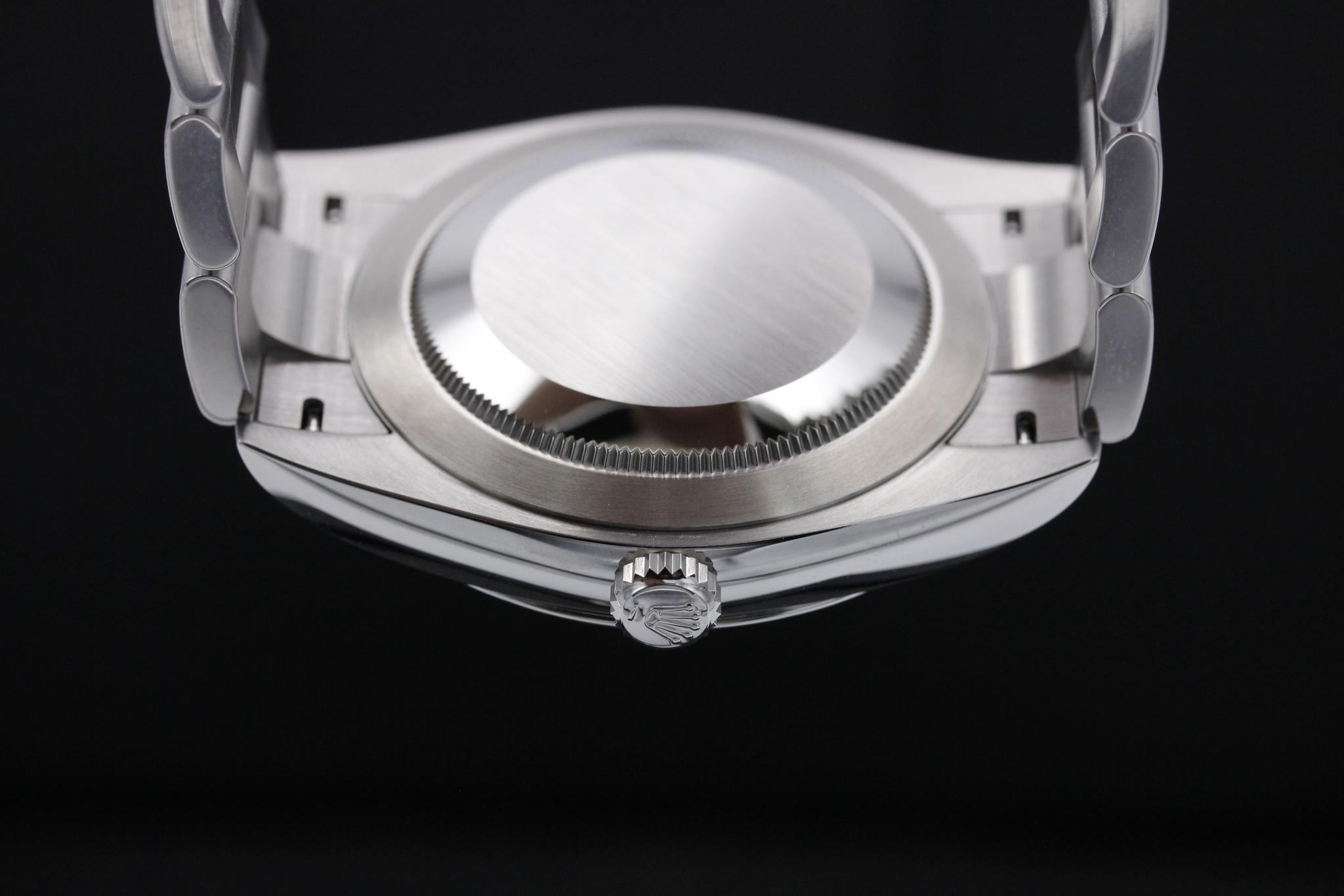 Watch Image 7