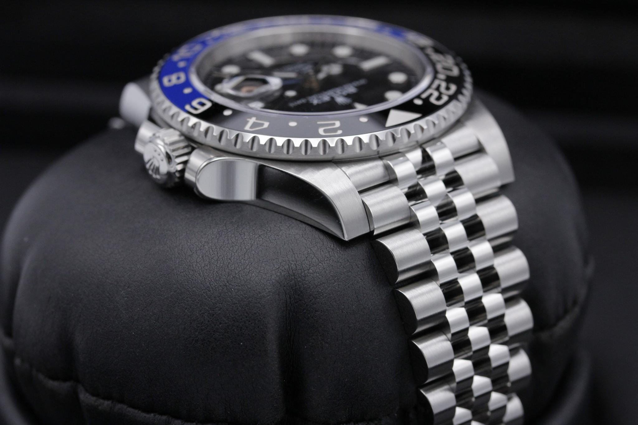 Watch Image 4