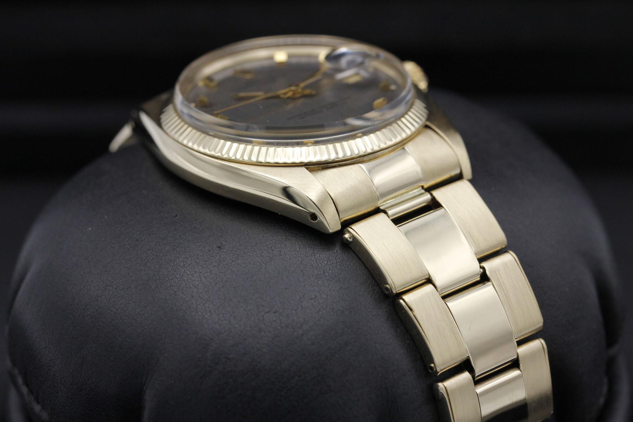 Watch Image 6