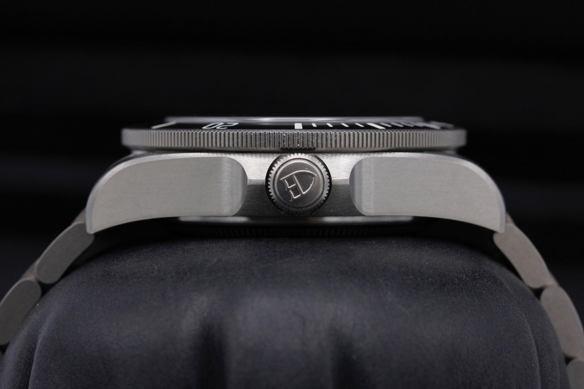 Watch Image 3