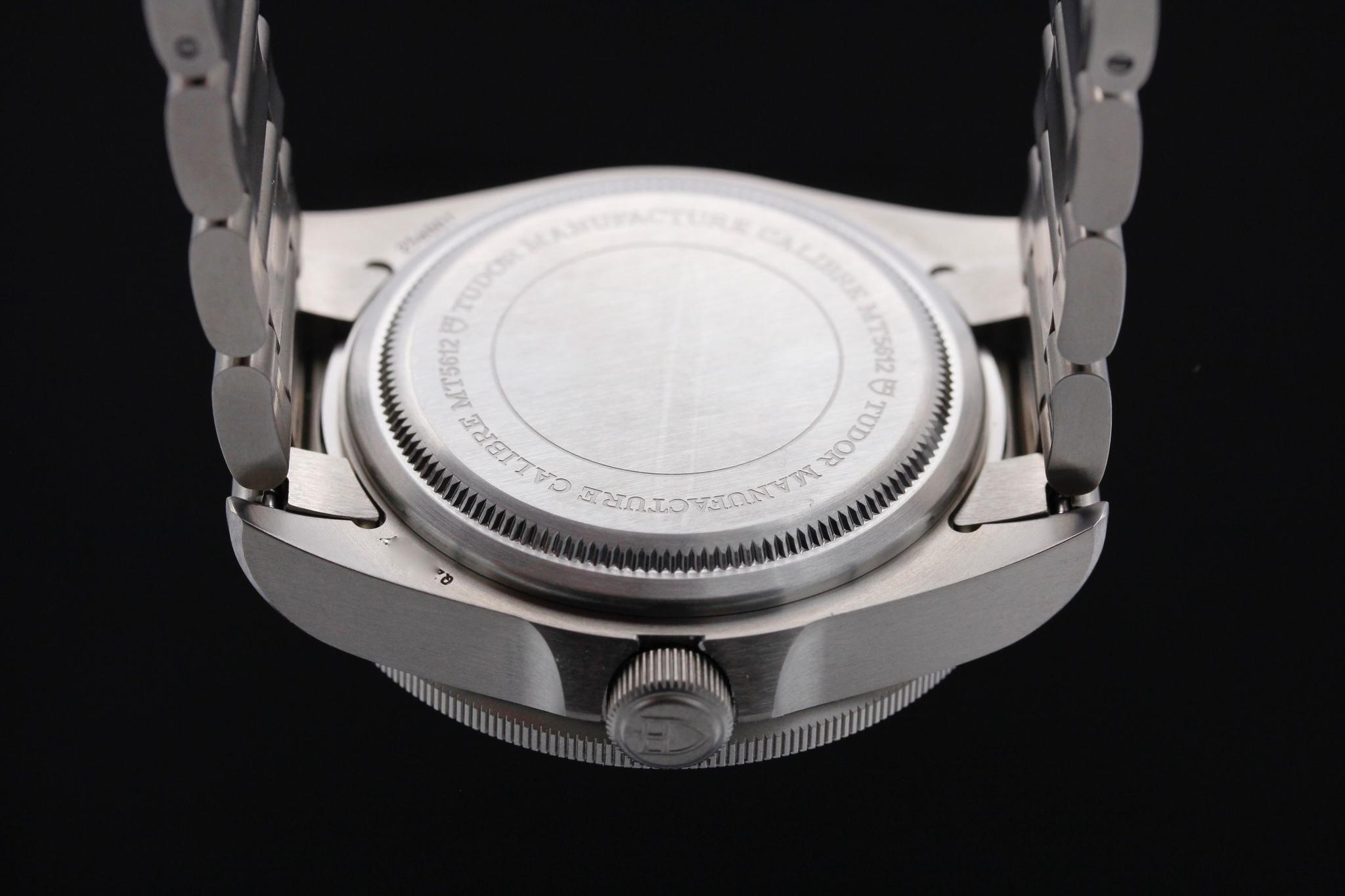 Watch Image 7