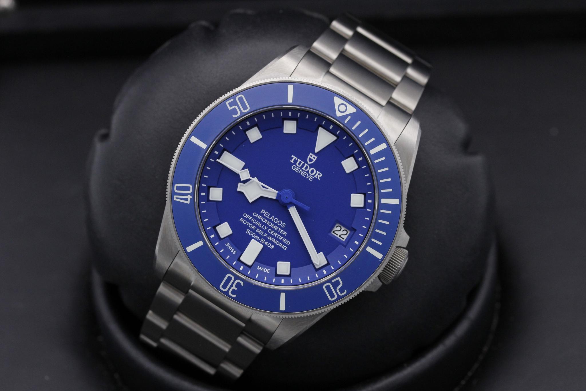 Watch Image 9