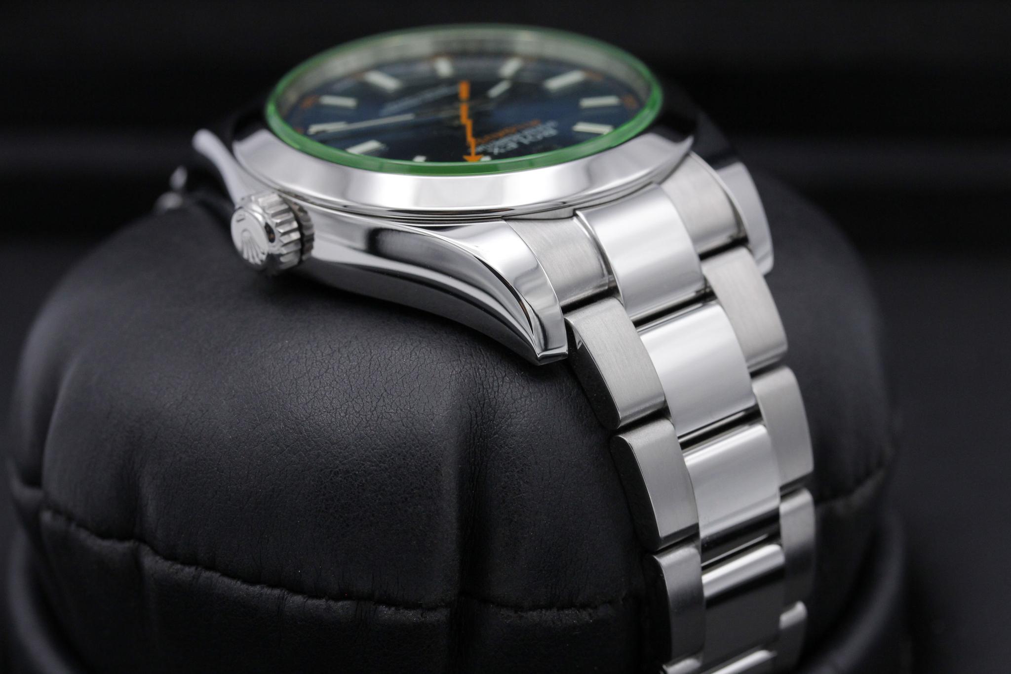 Watch Image 4