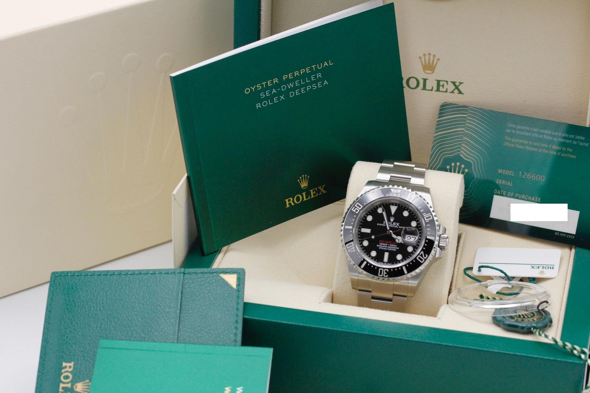 Watch Image 11