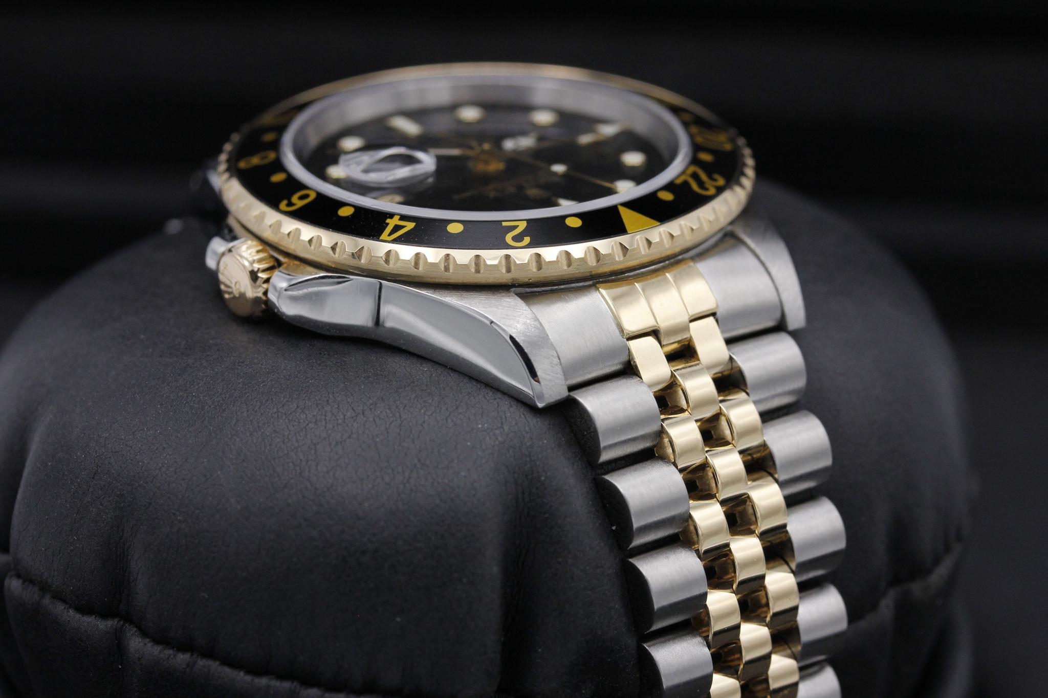 Watch Image 4