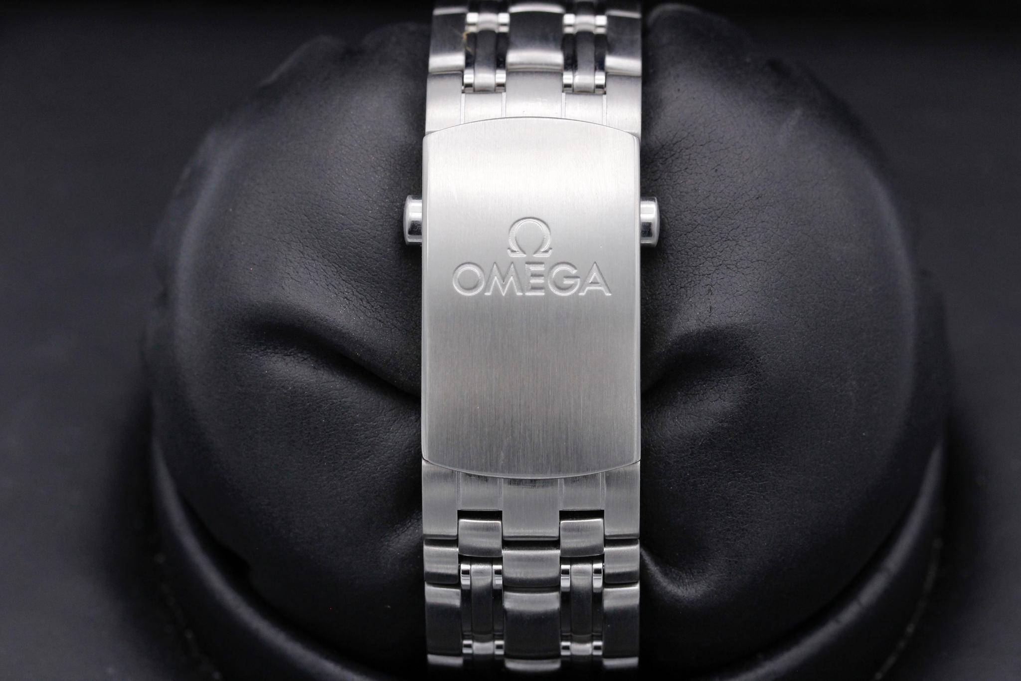 Watch Image 7