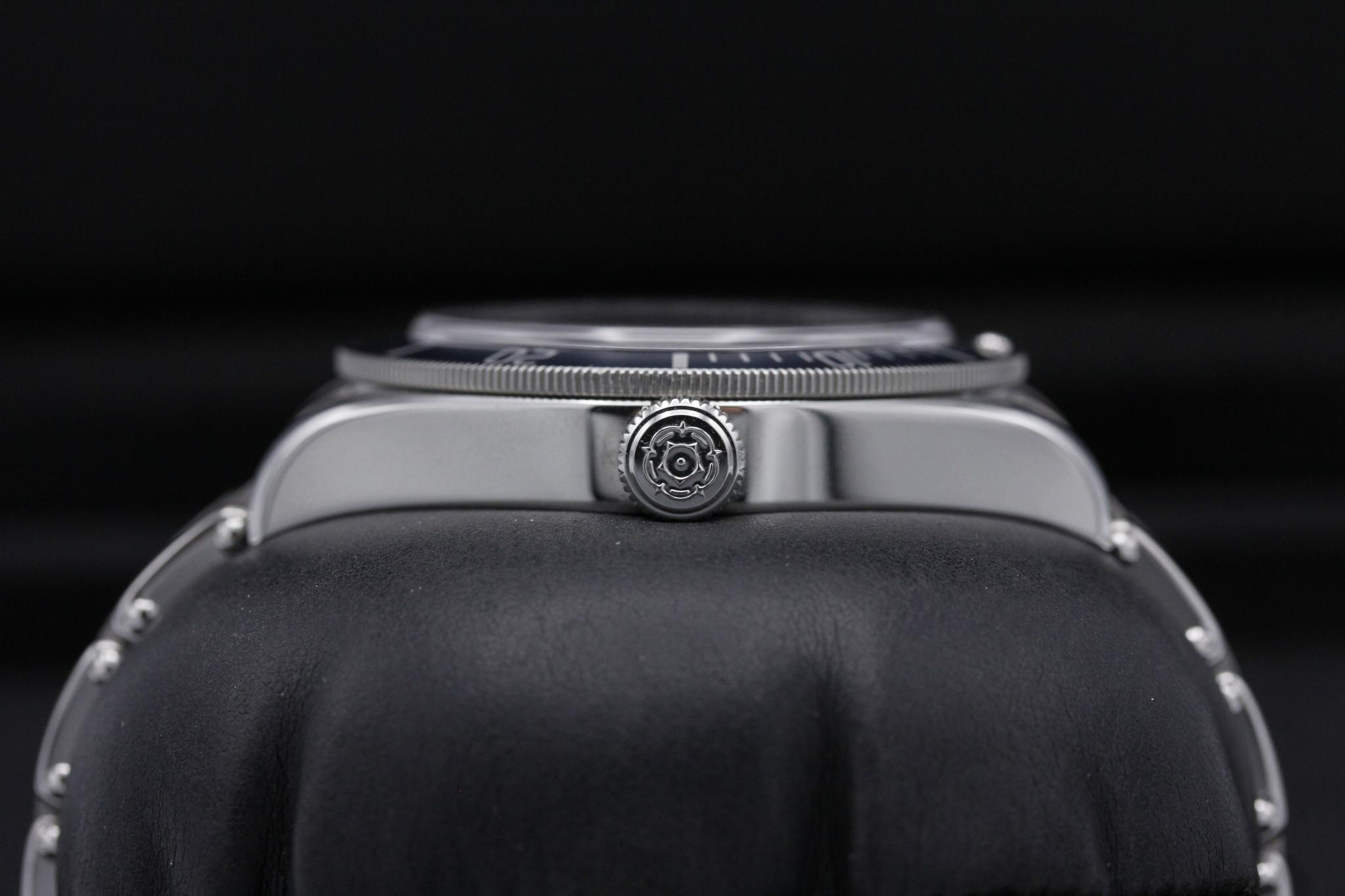 Watch Image 3