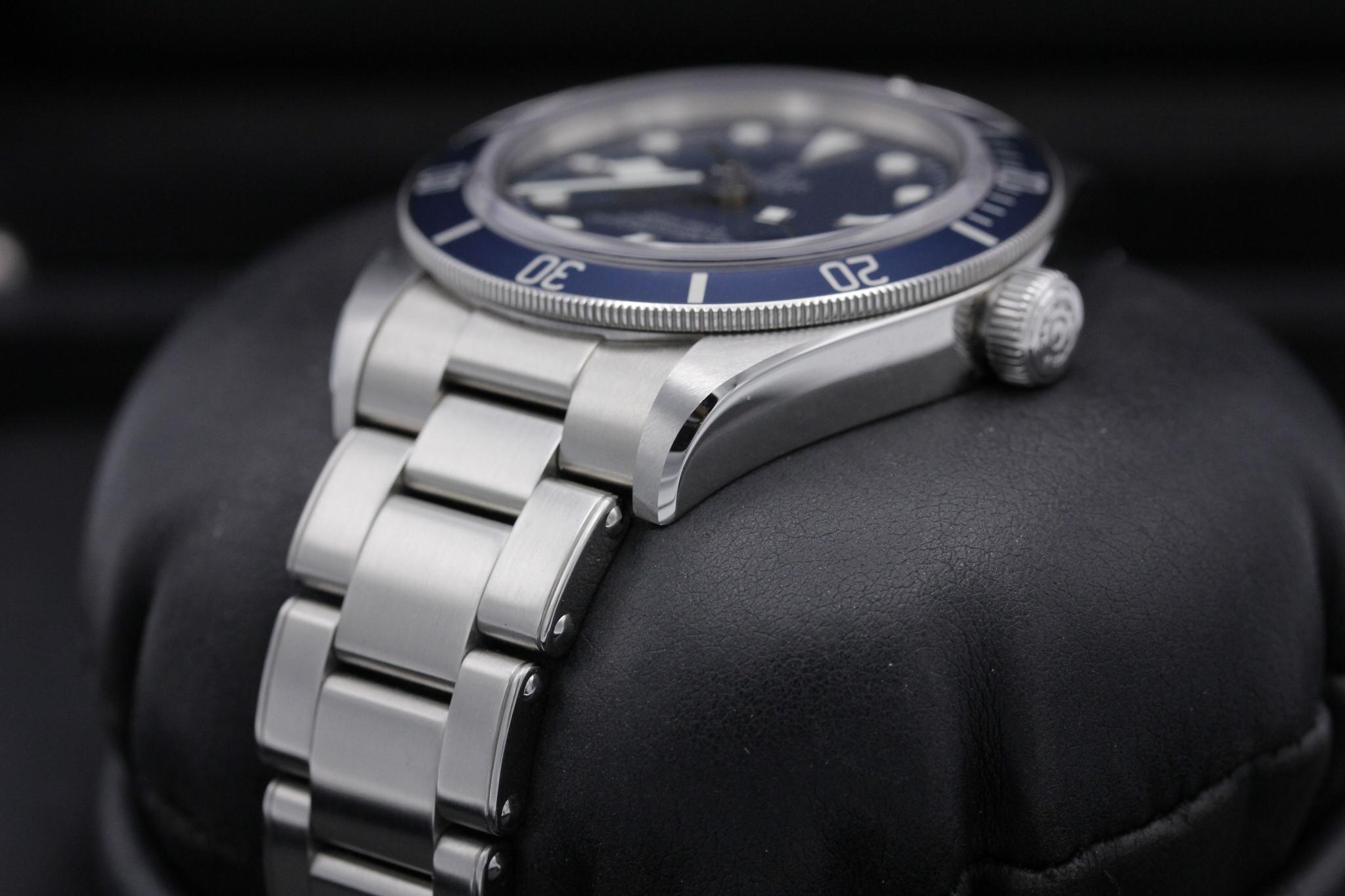 Watch Image 2