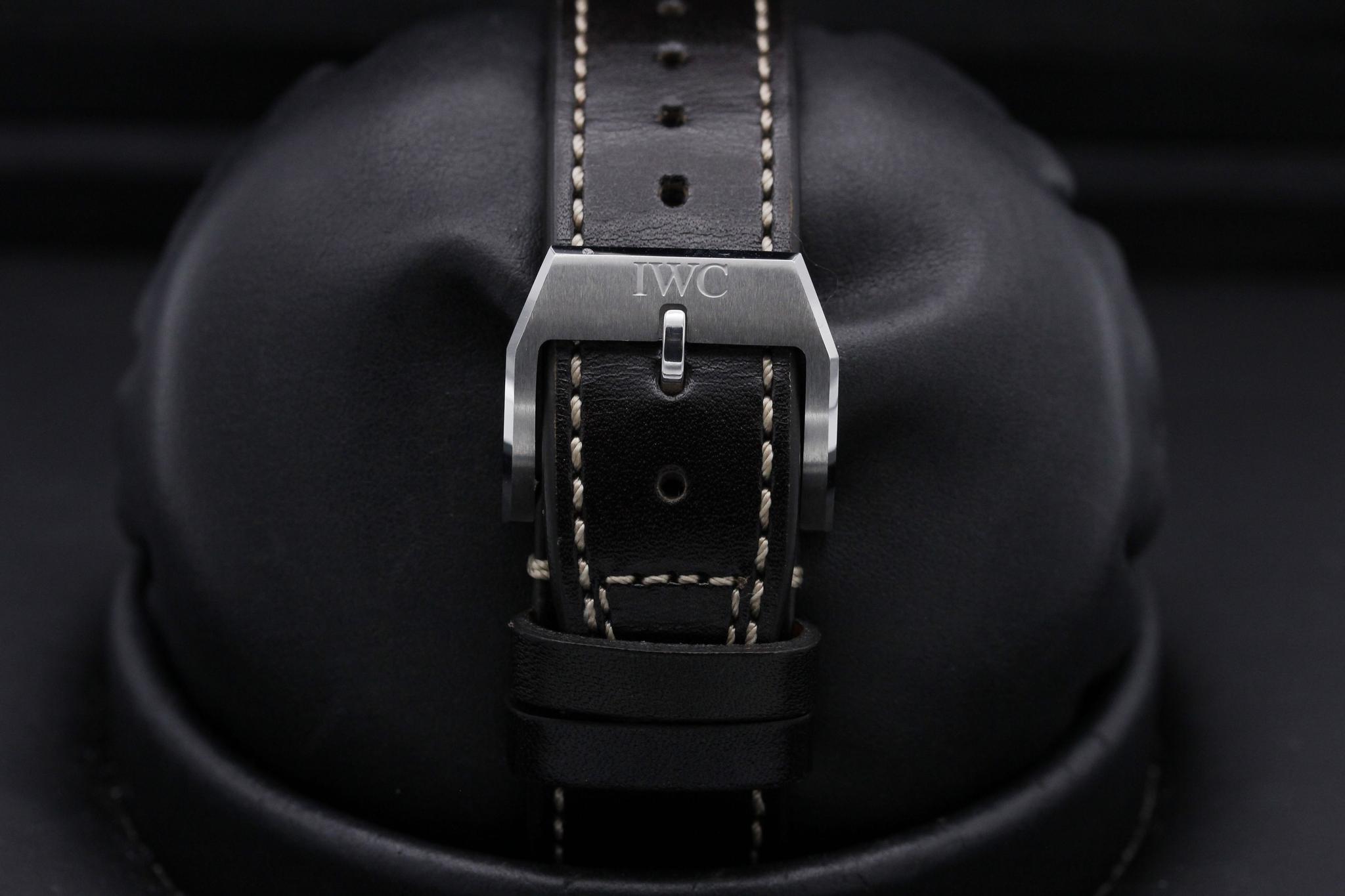 Watch Image 7