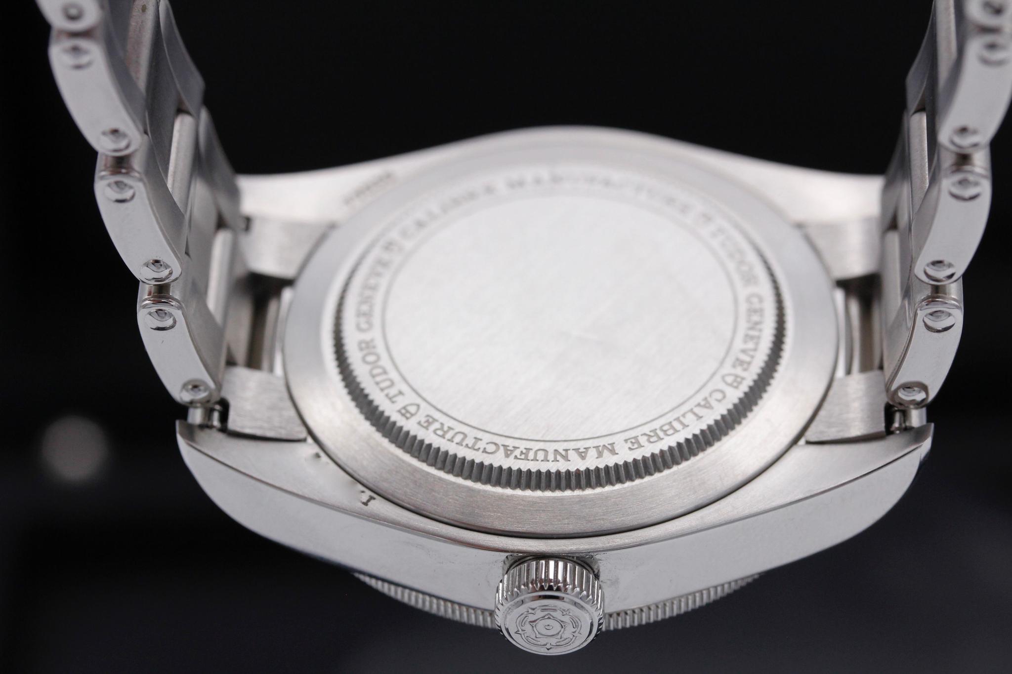 Watch Image 7