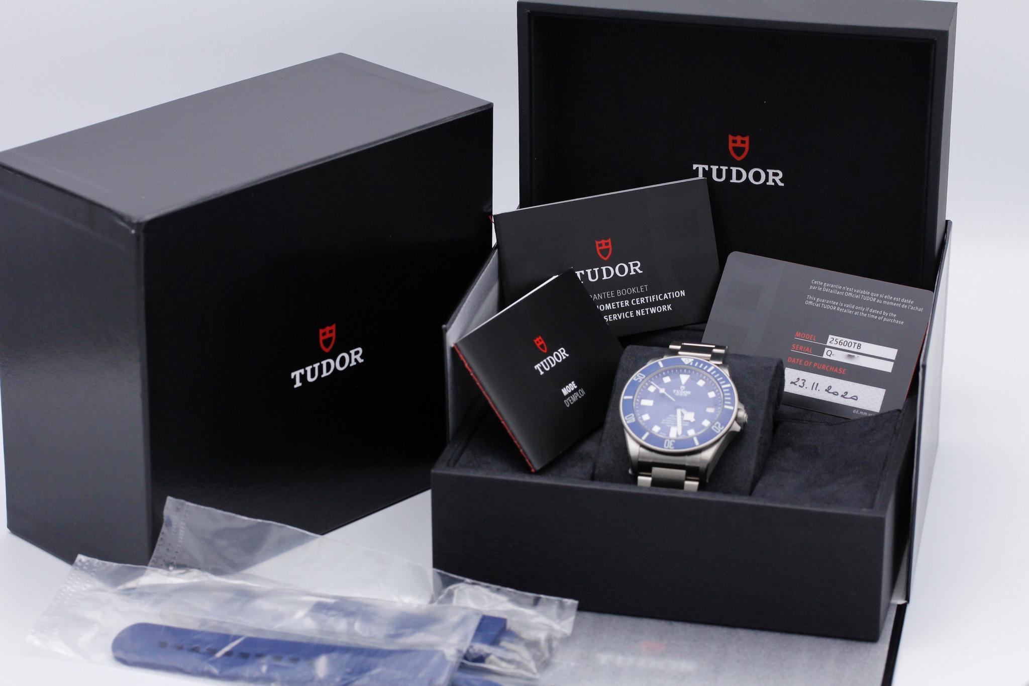 Watch Image 11