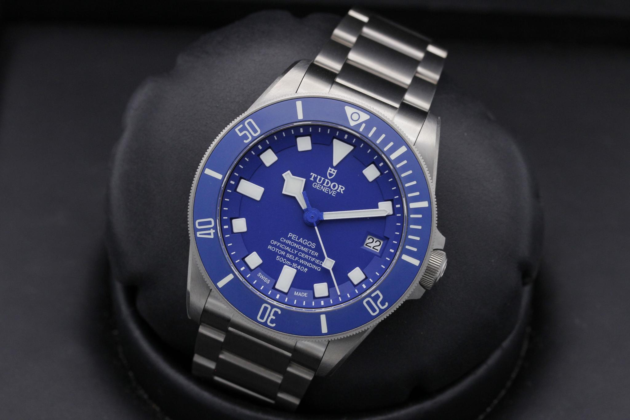 Watch Image 9
