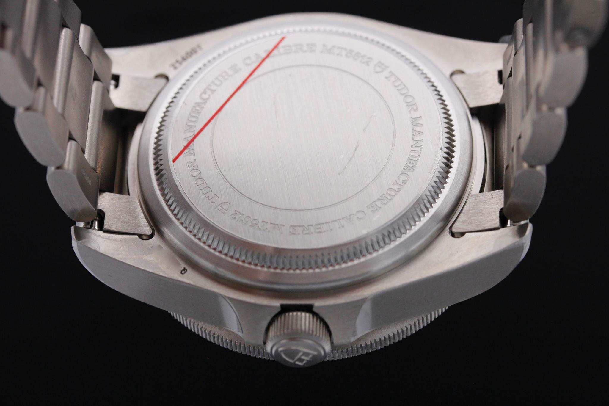 Watch Image 7