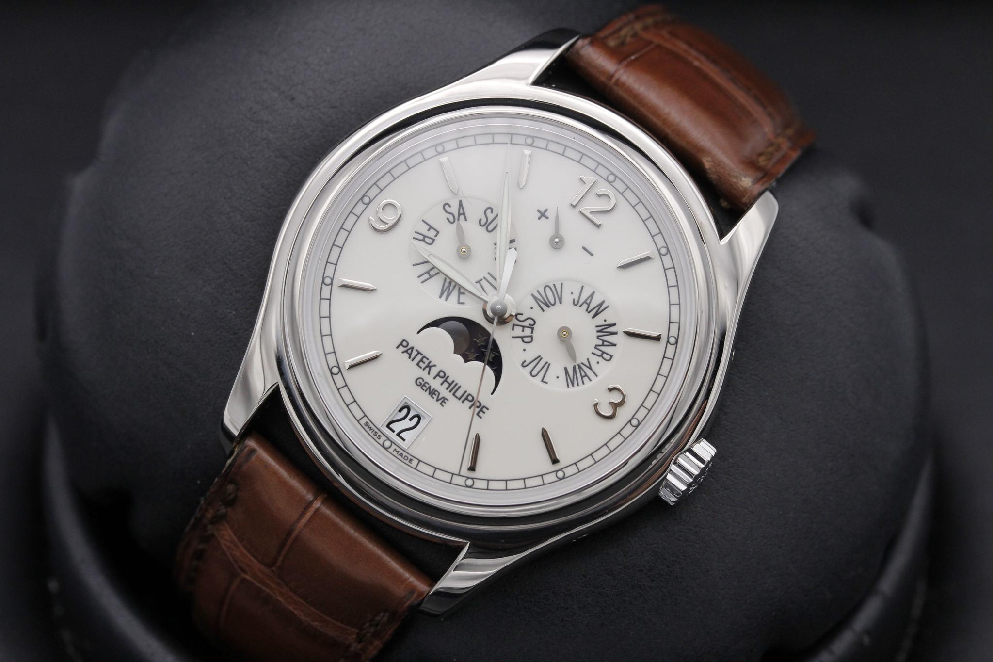 Watch Image 10