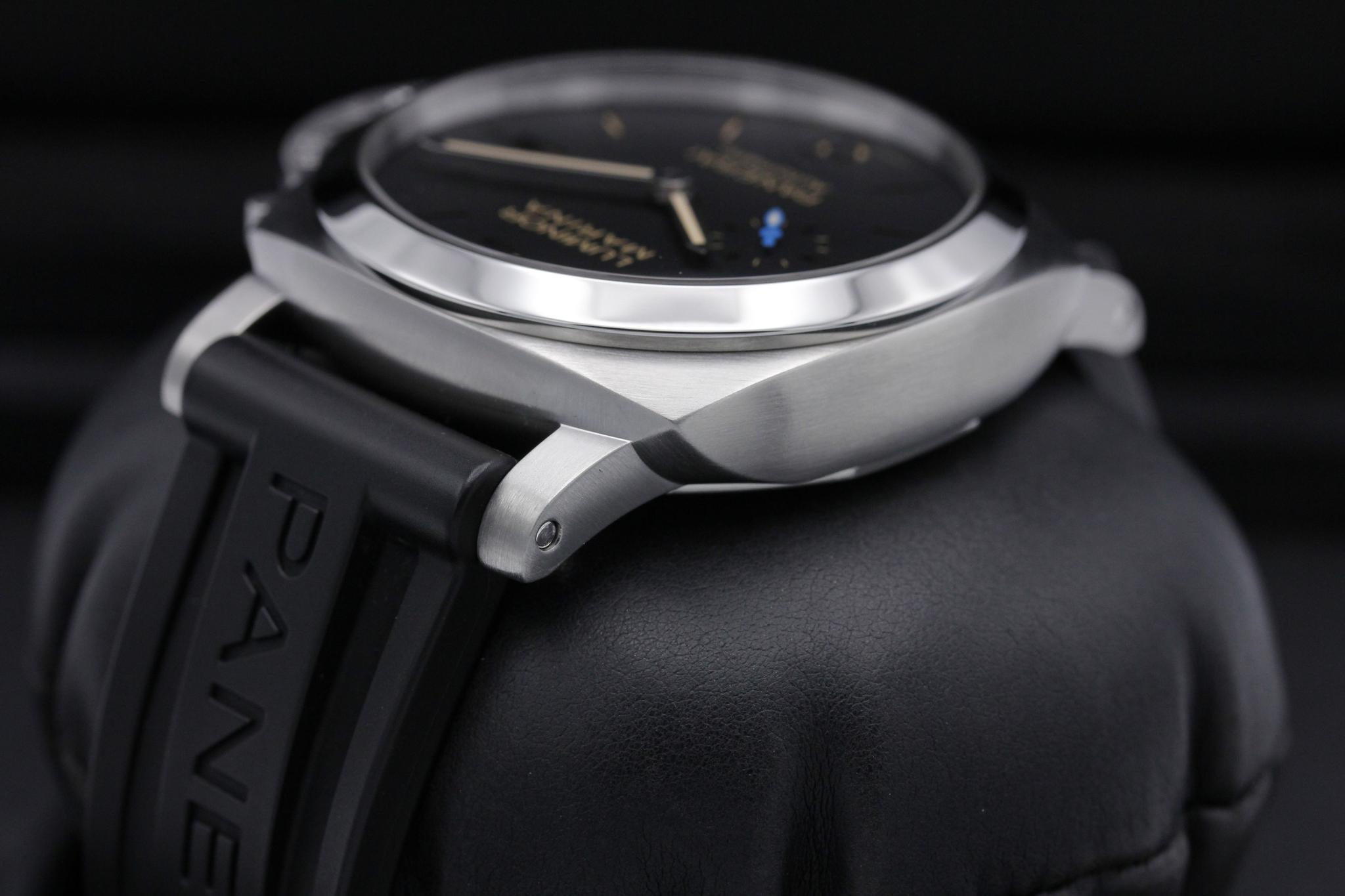 Watch Image 5